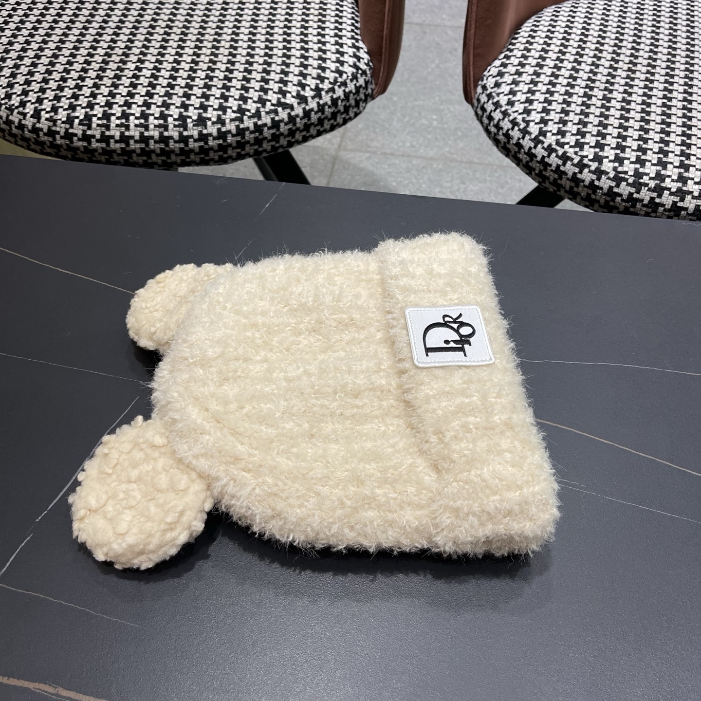 【DIOR迪奥】2025新款秋冬季时尚保暖耳朵套头帽大头围显脸小针织毛绒帽子