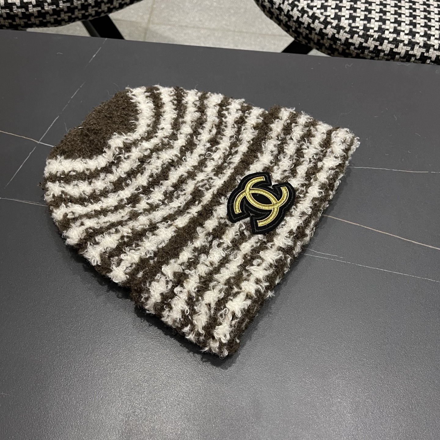 Chanel香奈儿秋冬网红推荐款毛线帽，小红书爆款，手感超柔软舒适的针织线帽，弹性极佳！