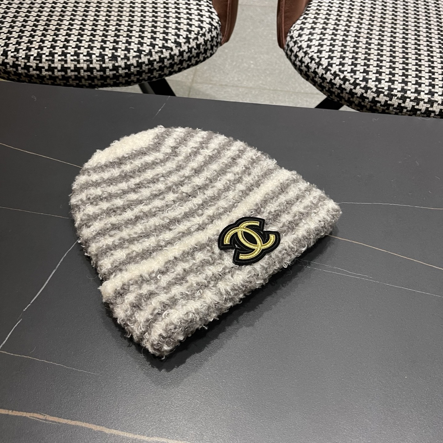 Chanel香奈儿秋冬网红推荐款毛线帽，小红书爆款，手感超柔软舒适的针织线帽，弹性极佳！