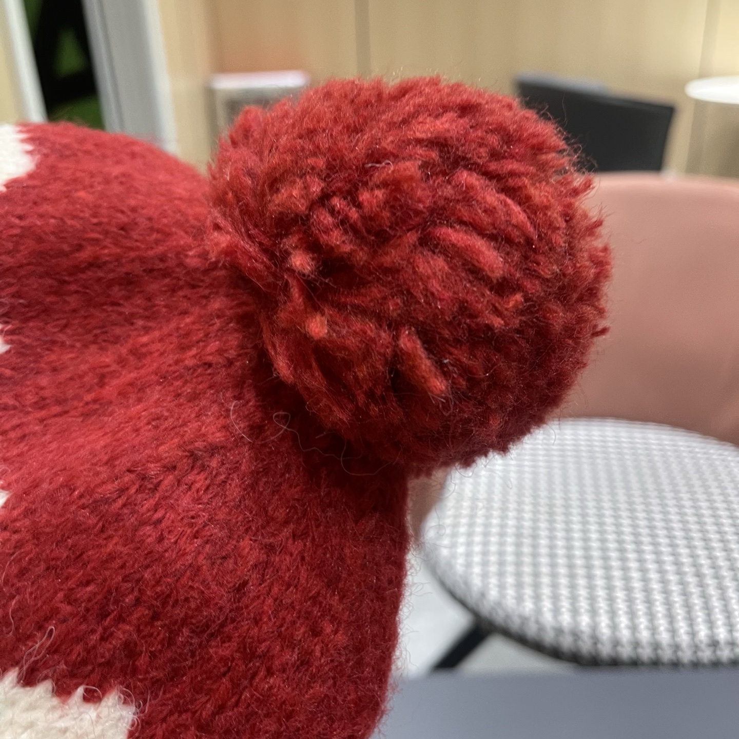 MONCLER蒙口2025新款费尔岛格纹可爱樱桃毛球针织帽子女秋冬季保暖护耳毛线帽