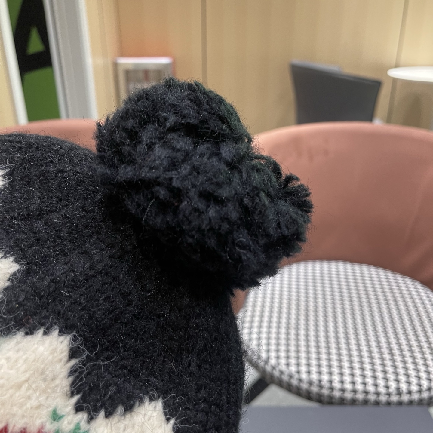 MONCLER蒙口2025新款费尔岛格纹可爱樱桃毛球针织帽子女秋冬季保暖护耳毛线帽