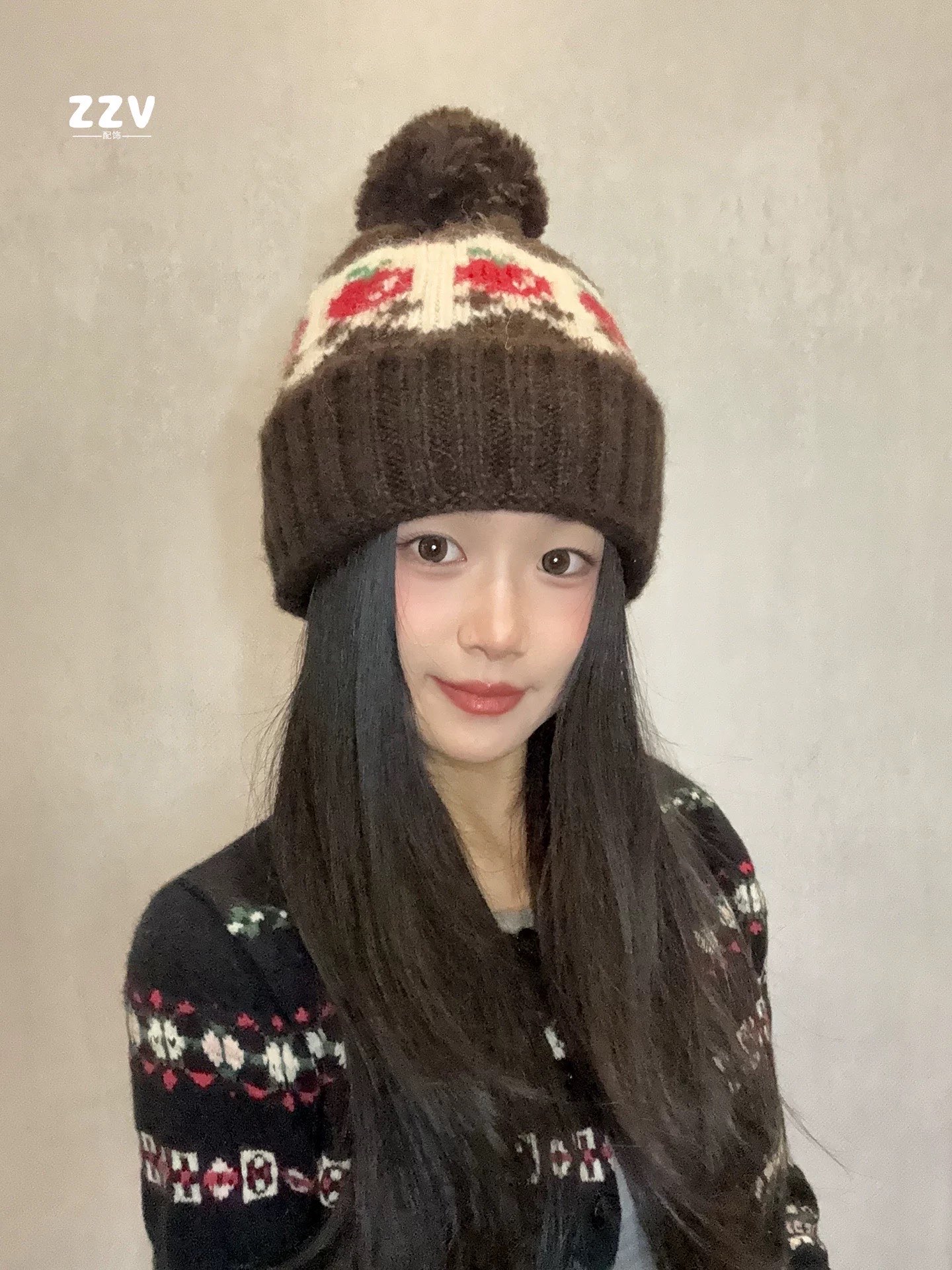 MONCLER蒙口2025新款费尔岛格纹可爱樱桃毛球针织帽子女秋冬季保暖护耳毛线帽