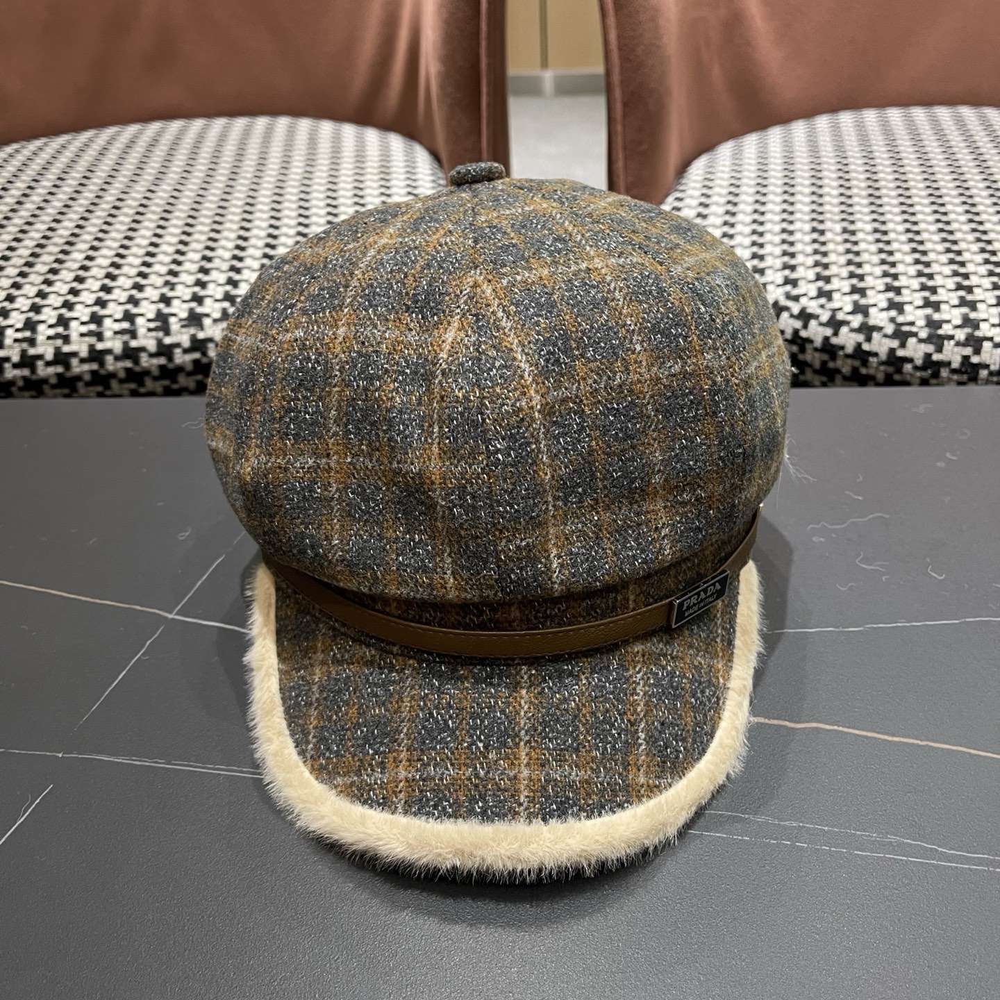 NO:580619,Chanel CHANEL 2025 new Korean style plaid octagonal hat for women autumn and winter plush brim beret versatile college painter newsboy hat hat fisherman hat baseball cap knitted hat, hat, chanel, chanel, espadrilles, hats19860909香奈儿CHANEL 2025新款韩版格子八角帽女秋冬毛绒帽檐贝雷帽百搭学院画家报童帽帽子渔夫帽棒球帽针织帽,帽子,chanel,chanel,espadrilles,hats,hat