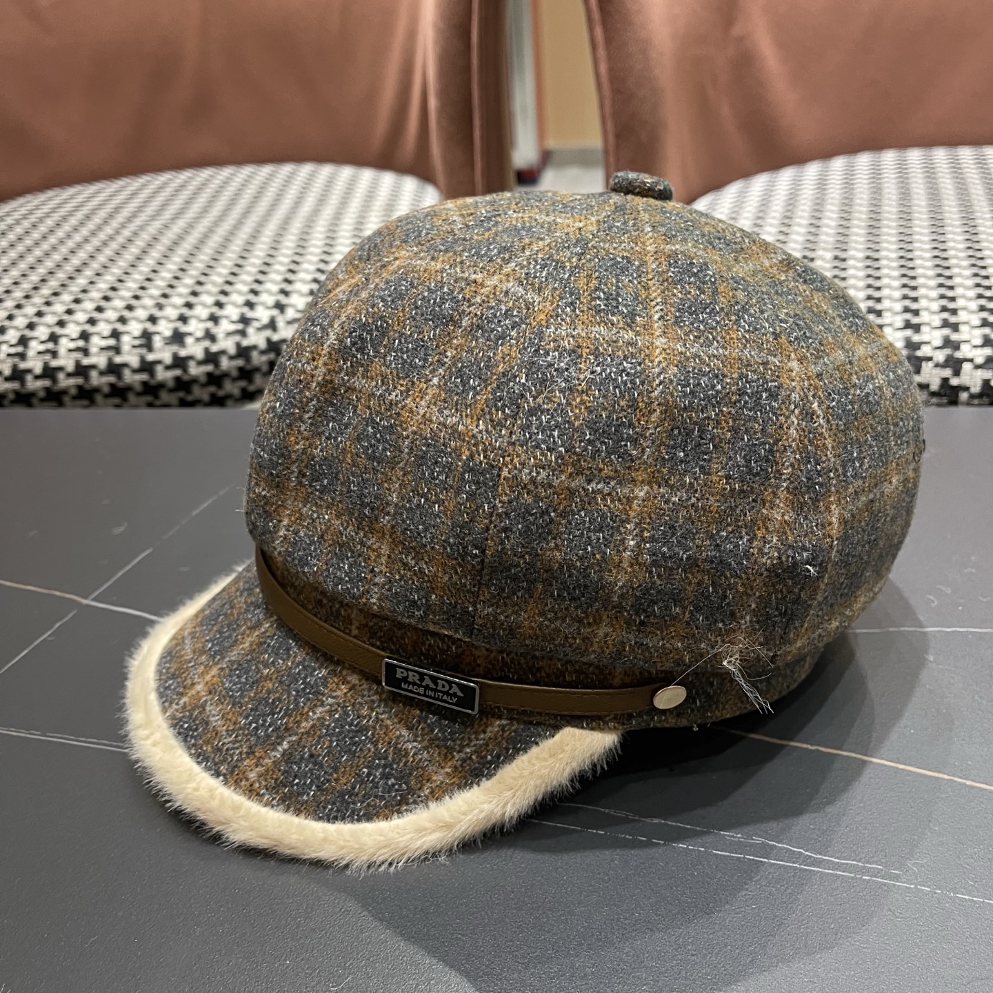 香奈儿CHANEL 2025新款韩版格子八角帽女秋冬毛绒帽檐贝雷帽百搭学院画家报童帽