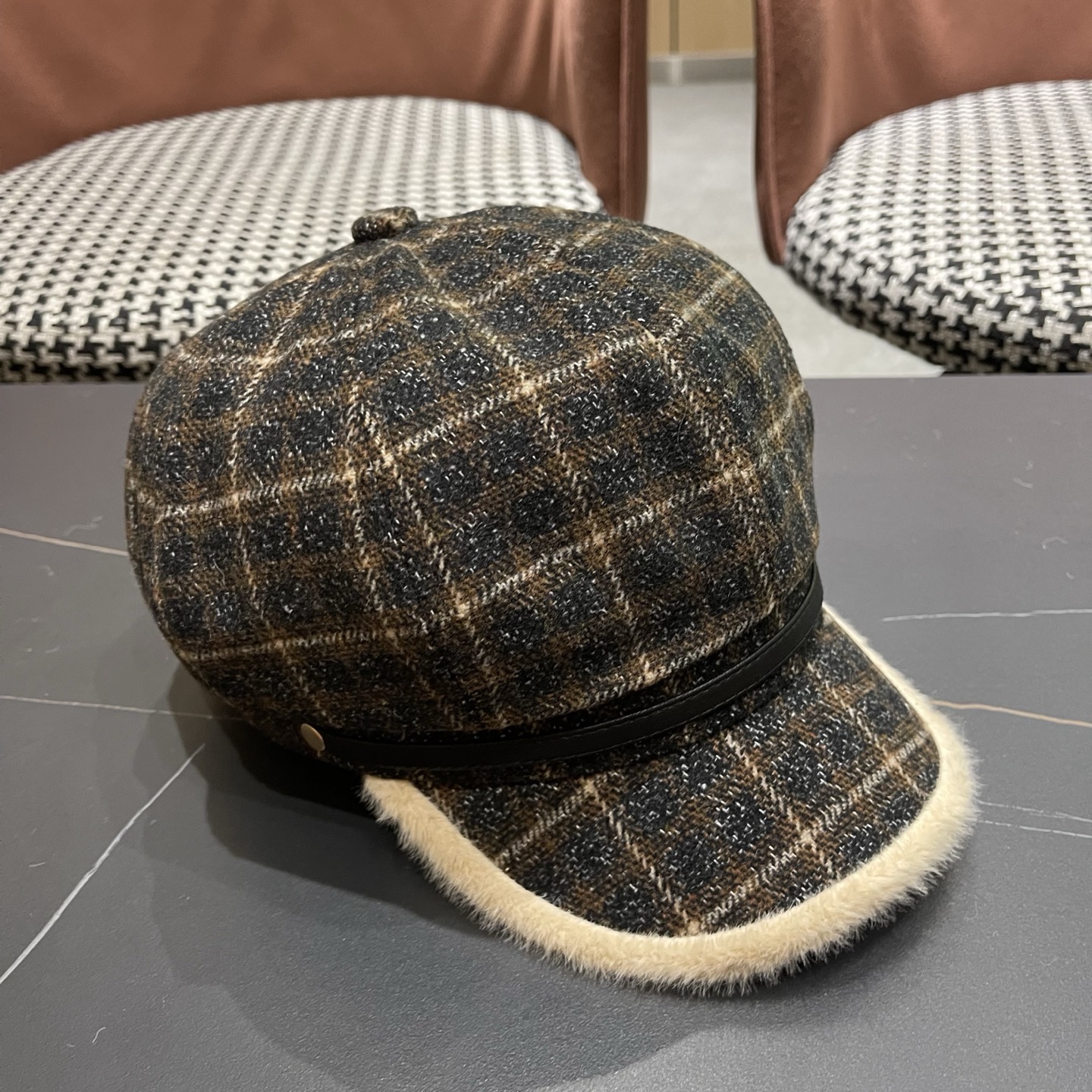 香奈儿CHANEL 2025新款韩版格子八角帽女秋冬毛绒帽檐贝雷帽百搭学院画家报童帽