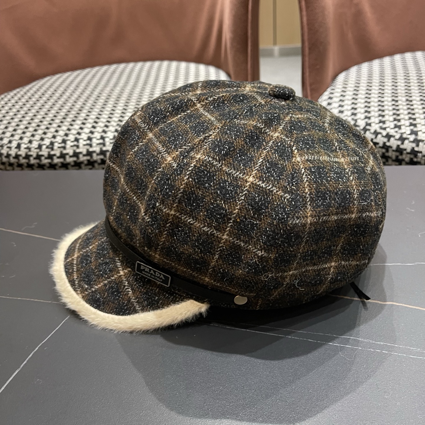 香奈儿CHANEL 2025新款韩版格子八角帽女秋冬毛绒帽檐贝雷帽百搭学院画家报童帽