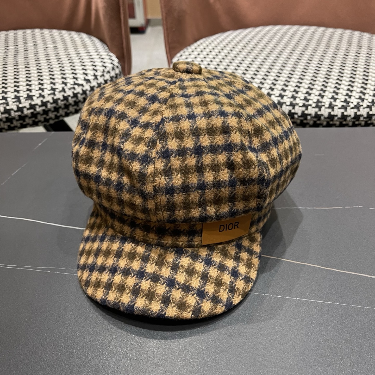 NO:580612,Dior Korean version octagonal hat ladies plaid cap autumn student painter hat beret hat fisherman hat baseball cap knitted hat, hat, dior, espadrilles, hats19860909迪奥韩版八角帽子女士格子鸭舌帽秋天学生画家帽贝雷帽帽子渔夫帽棒球帽针织帽,帽子,dior,espadrilles,hats,hat