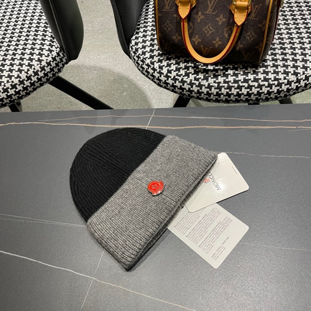 【MONCLER蒙口】2025秋冬新款拼色密织针织毛线帽，男女款大牌设计～秋冬穿搭必备