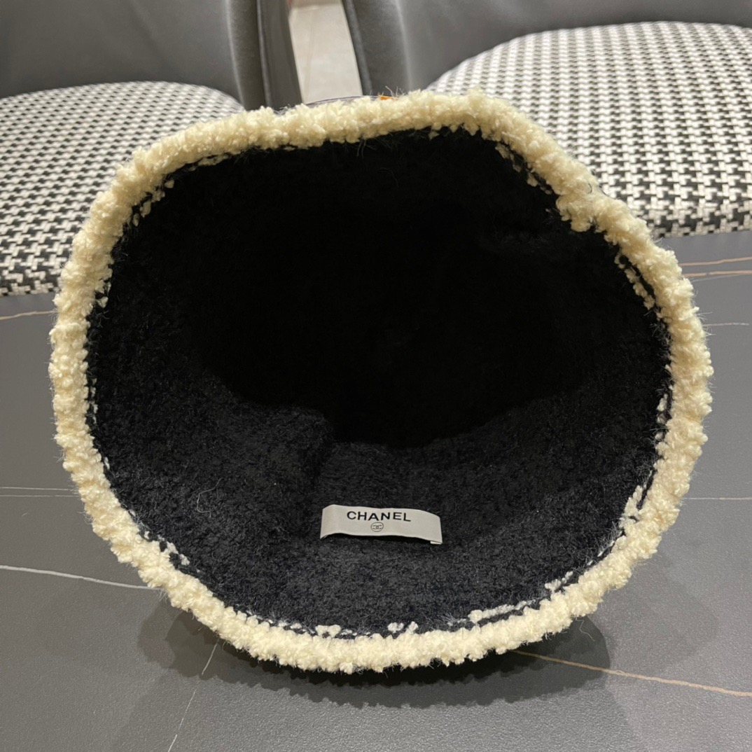 Chanel官网品质香奈儿秋冬网红时尚博主推荐款，小红书爆款，手感超柔软舒适的