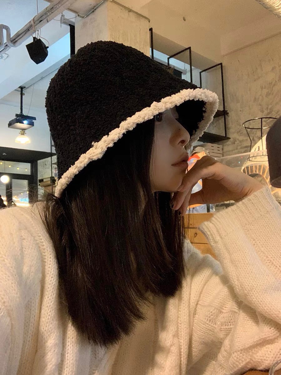 Chanel官网品质香奈儿秋冬网红时尚博主推荐款，小红书爆款，手感超柔软舒适的