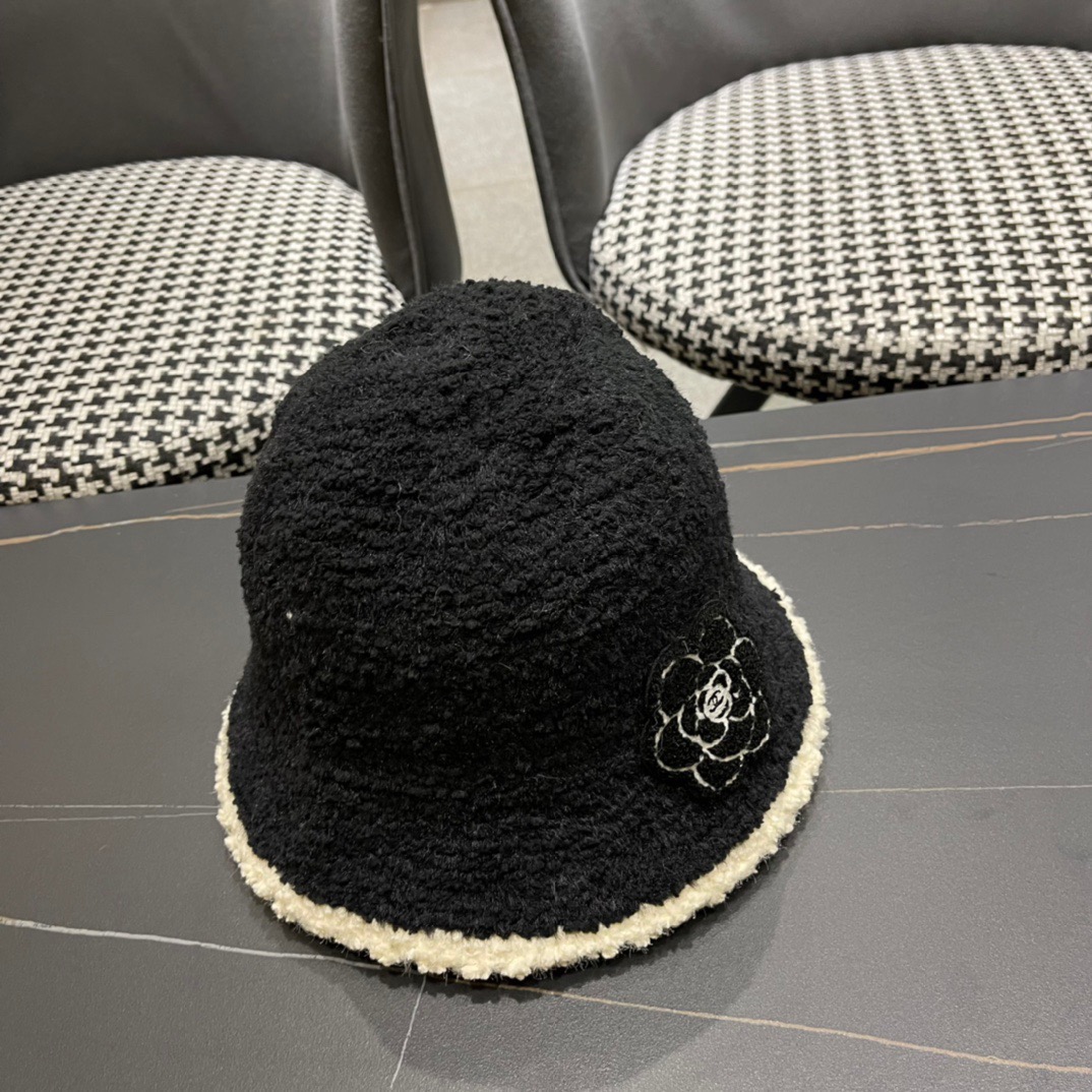 Chanel官网品质香奈儿秋冬网红时尚博主推荐款，小红书爆款，手感超柔软舒适的