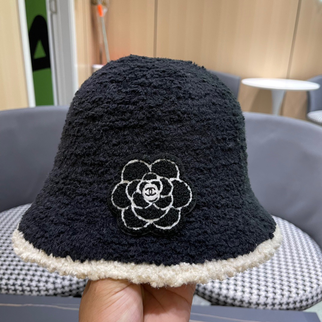 Chanel官网品质香奈儿秋冬网红时尚博主推荐款，小红书爆款，手感超柔软舒适的