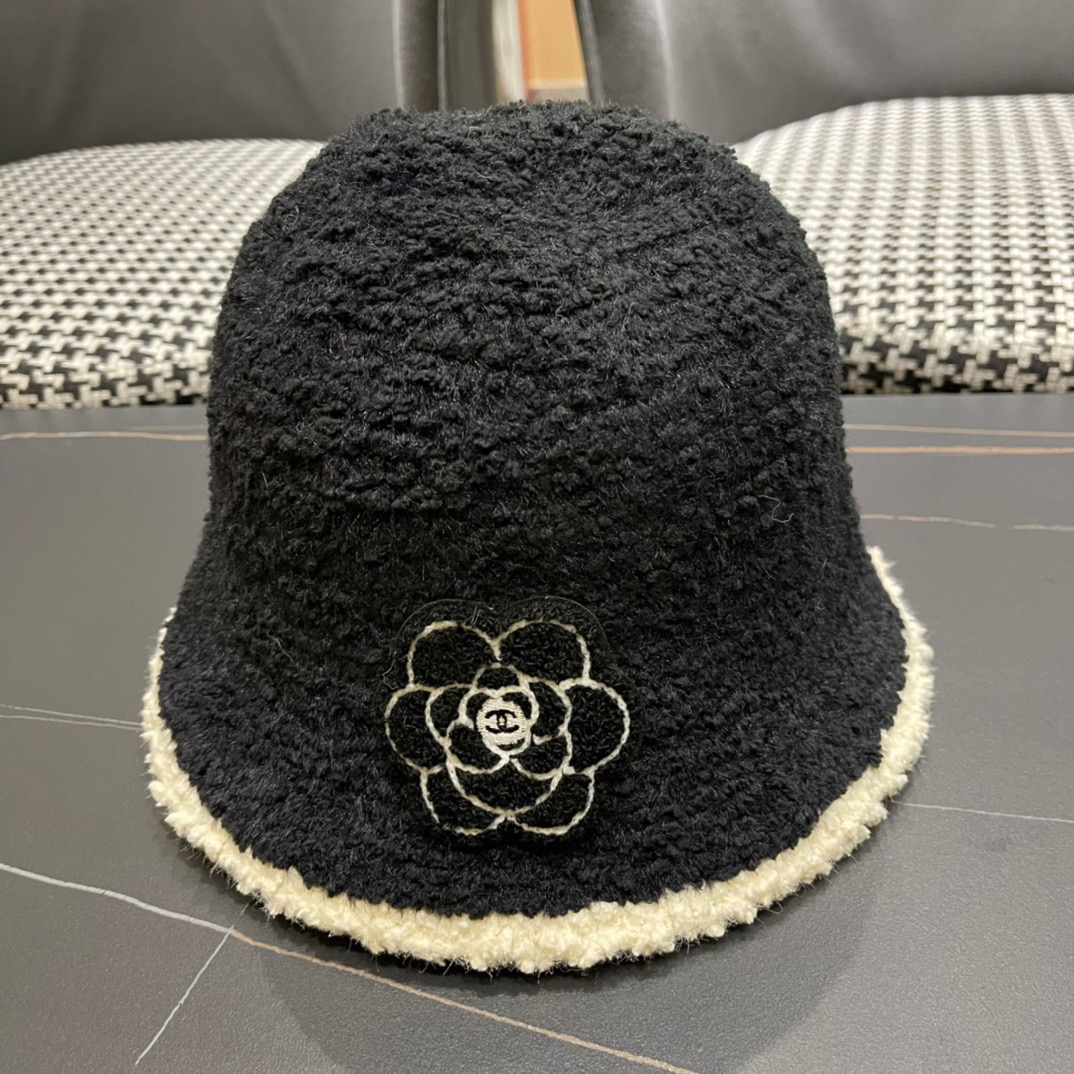 Chanel官网品质香奈儿秋冬网红时尚博主推荐款，小红书爆款，手感超柔软舒适的