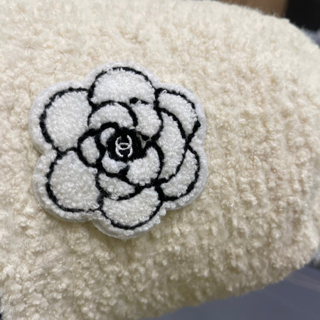 Chanel官网品质香奈儿秋冬网红时尚博主推荐款，小红书爆款，手感超柔软舒适的