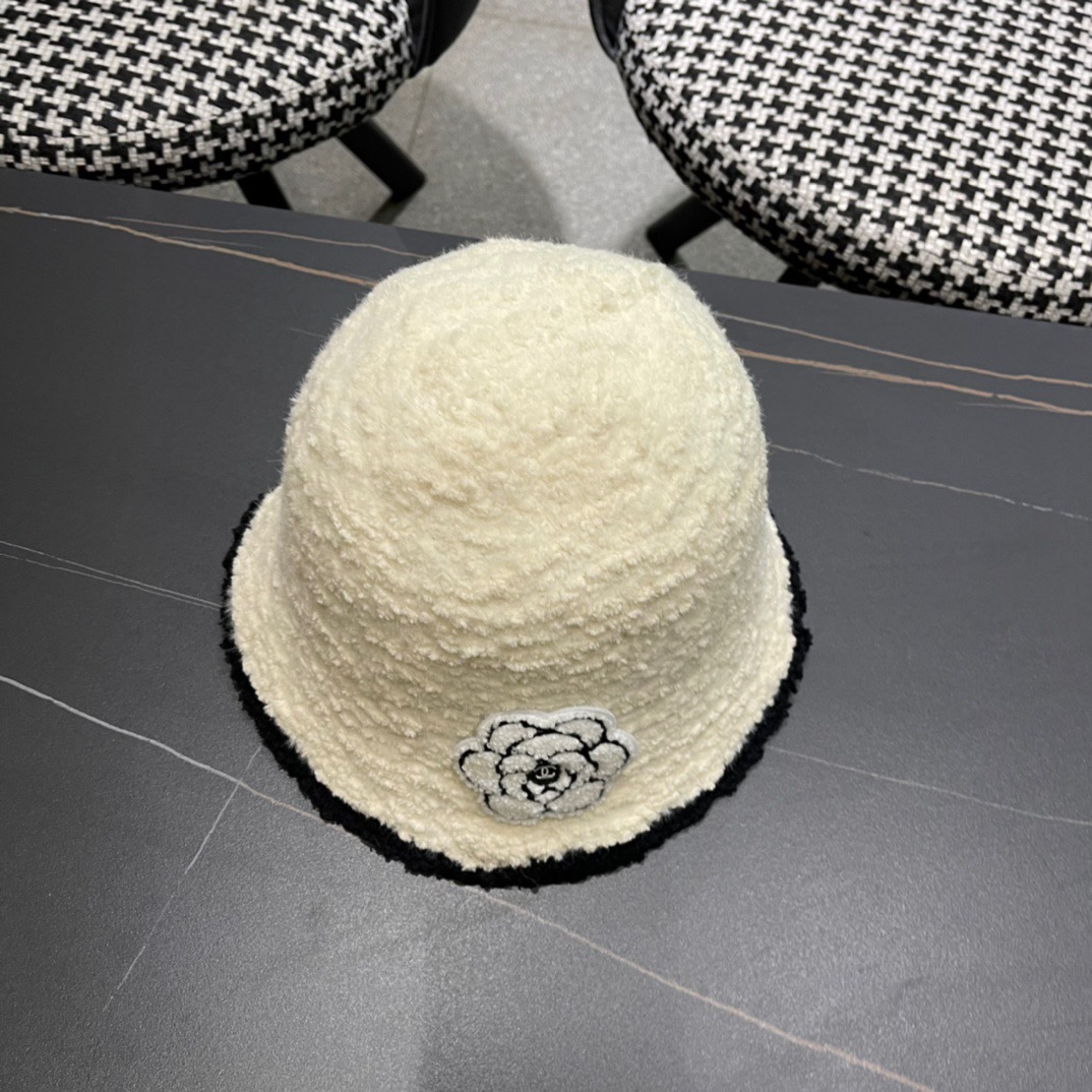 Chanel官网品质香奈儿秋冬网红时尚博主推荐款，小红书爆款，手感超柔软舒适的