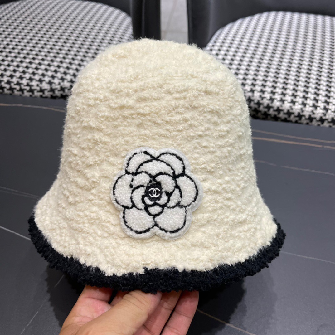 Chanel官网品质香奈儿秋冬网红时尚博主推荐款，小红书爆款，手感超柔软舒适的