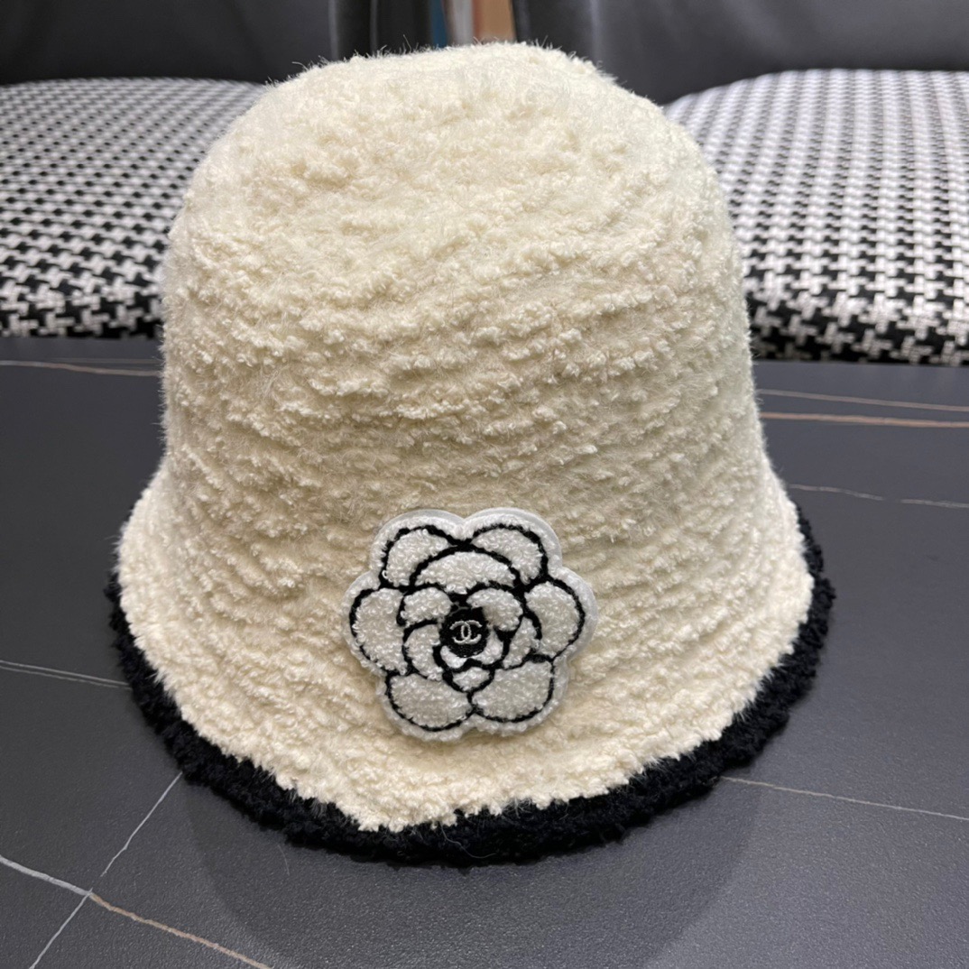 Chanel官网品质香奈儿秋冬网红时尚博主推荐款，小红书爆款，手感超柔软舒适的