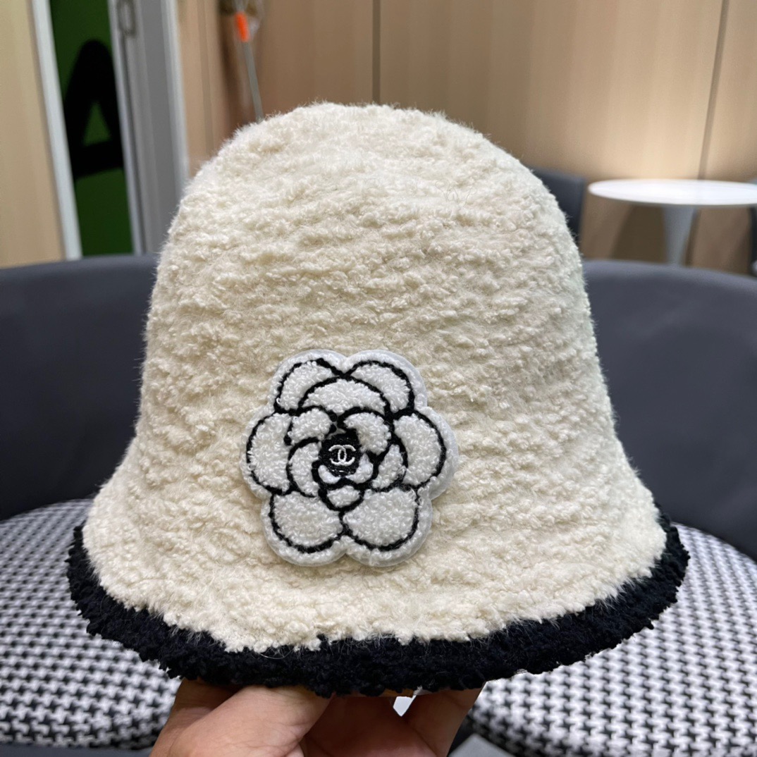 Chanel官网品质香奈儿秋冬网红时尚博主推荐款，小红书爆款，手感超柔软舒适的