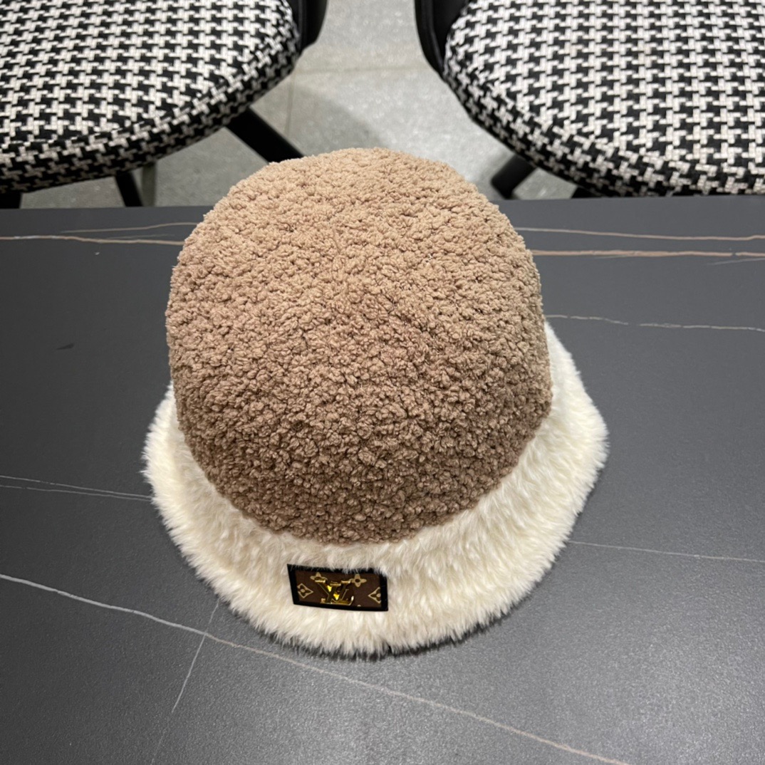 路易威登LouisVuitton可爱渔夫帽女冬季羊羔绒毛绒盆帽子加厚保暖韩版百搭潮牌