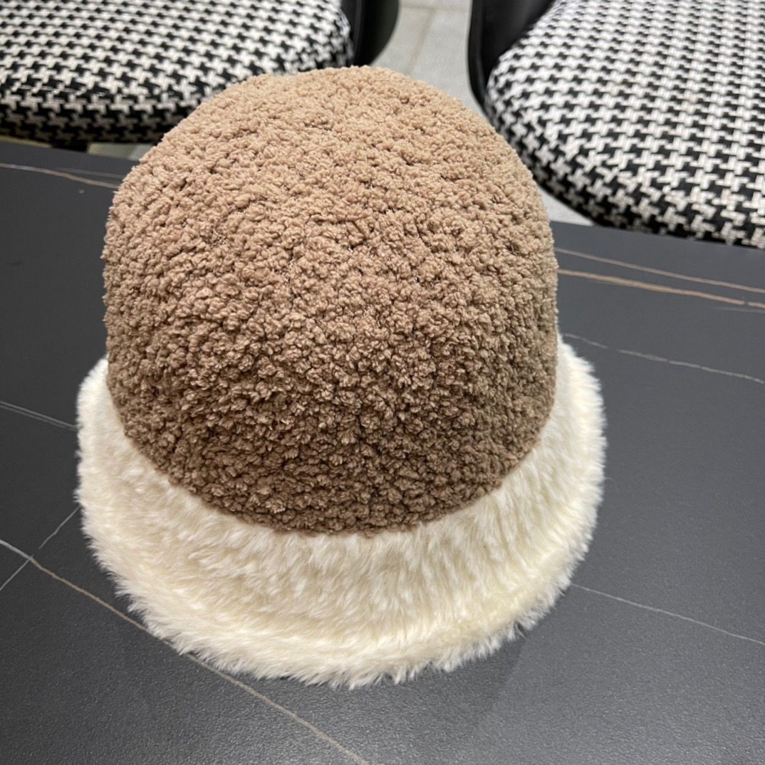 路易威登LouisVuitton可爱渔夫帽女冬季羊羔绒毛绒盆帽子加厚保暖韩版百搭潮牌