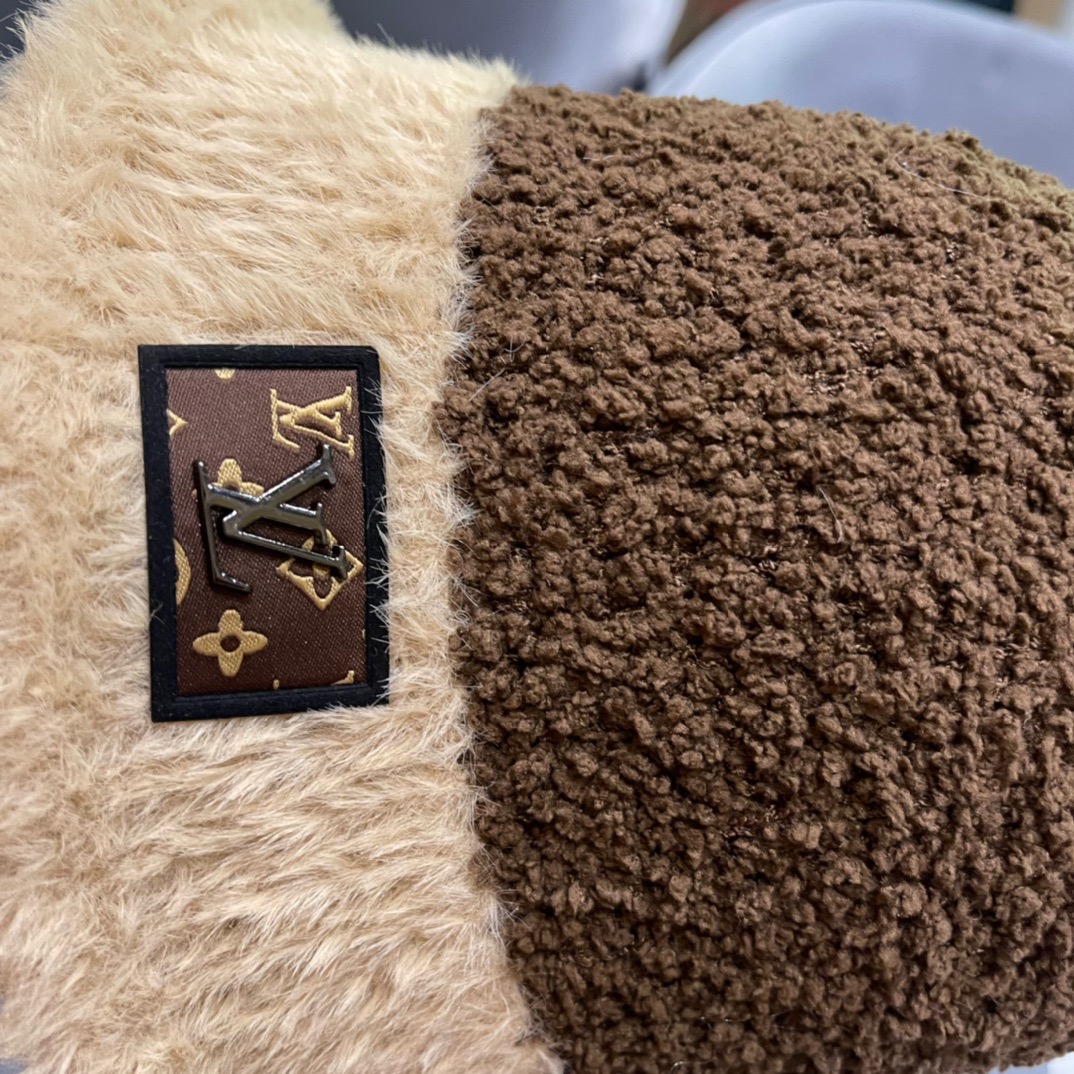 路易威登LouisVuitton可爱渔夫帽女冬季羊羔绒毛绒盆帽子加厚保暖韩版百搭潮牌