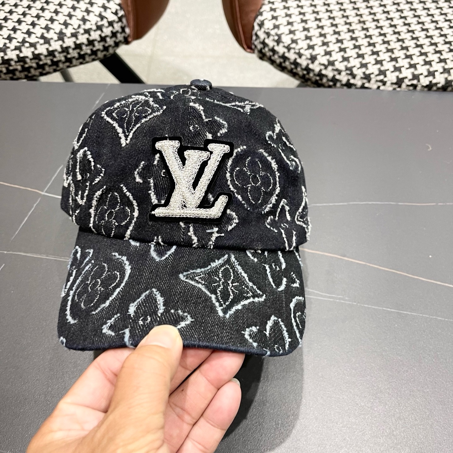 LV路易威登2025新款原单棒球帽，专柜1:1开模订制，原版帆布面料 轻盈透气！质量超赞，基础头围56，