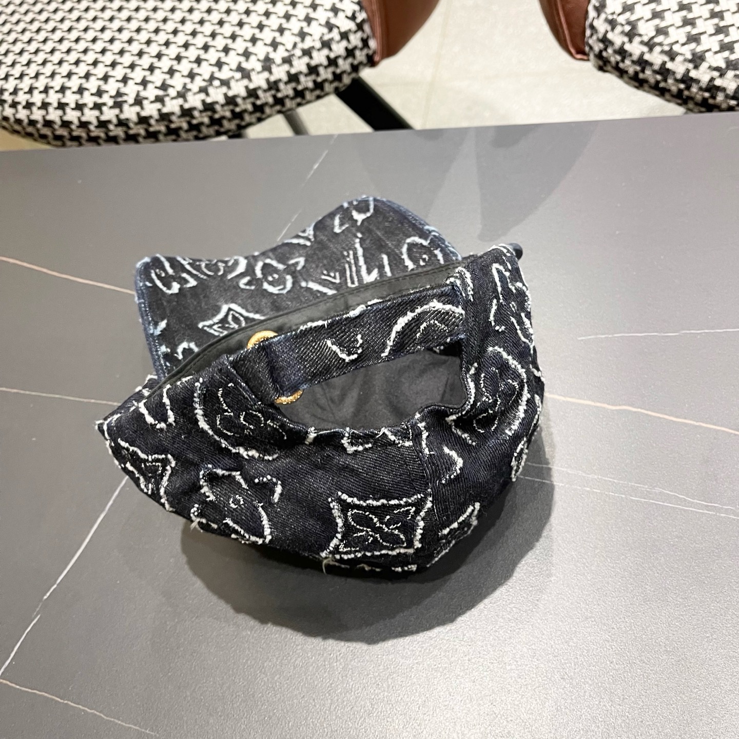 LV路易威登2025新款原单棒球帽，专柜1:1开模订制，原版帆布面料 轻盈透气！质量超赞，基础头围56，