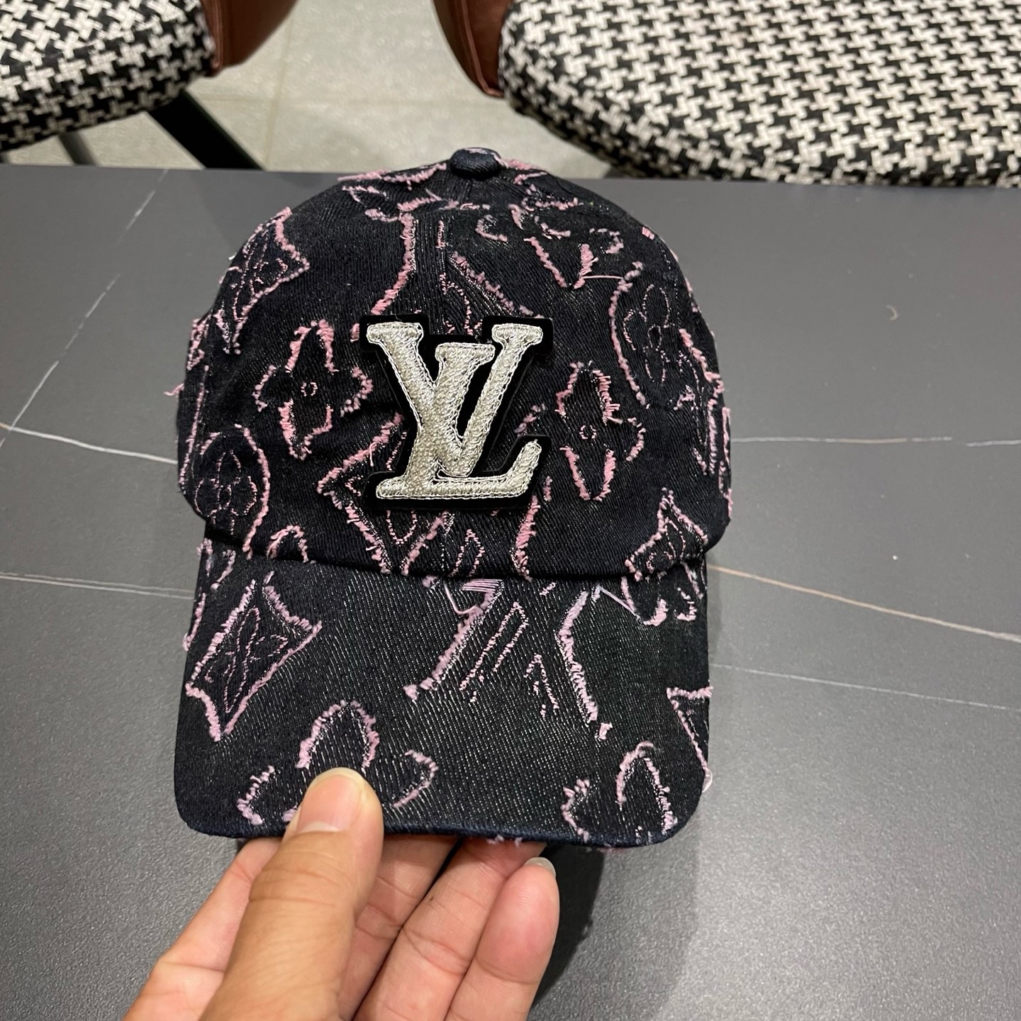 LV路易威登2025新款原单棒球帽，专柜1:1开模订制，原版帆布面料 轻盈透气！质量超赞，基础头围56，