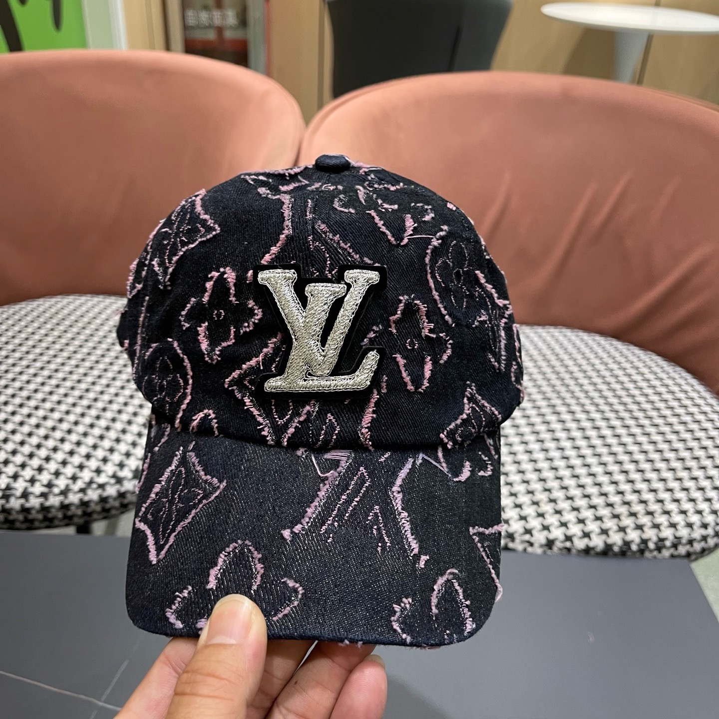 LV路易威登2025新款原单棒球帽，专柜1:1开模订制，原版帆布面料 轻盈透气！质量超赞，基础头围56，