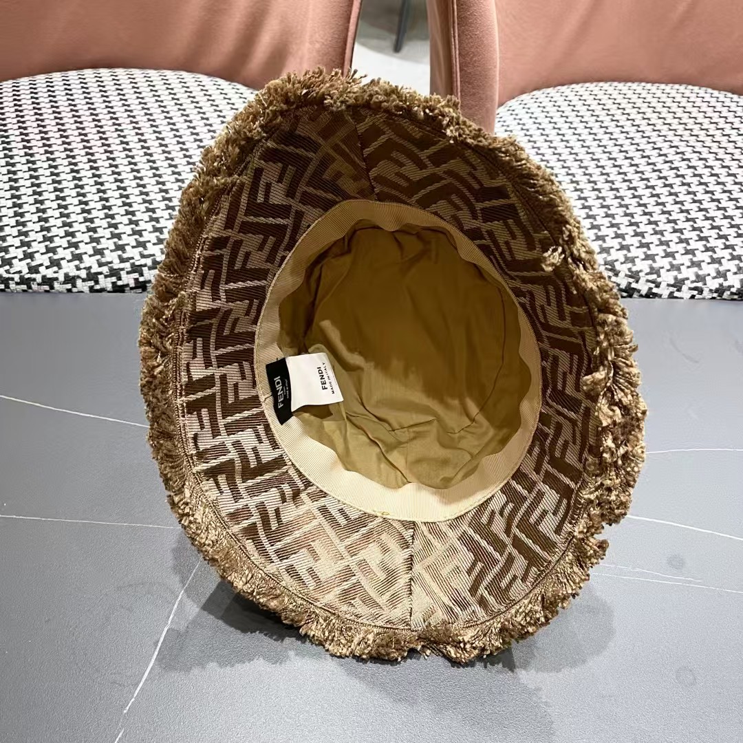 FENDI 芬迪 早春新款韩版时尚原单渔夫帽 官网新品😱简约大气👍 細節做工完美❤爱不释手👍亲，赶紧入手
