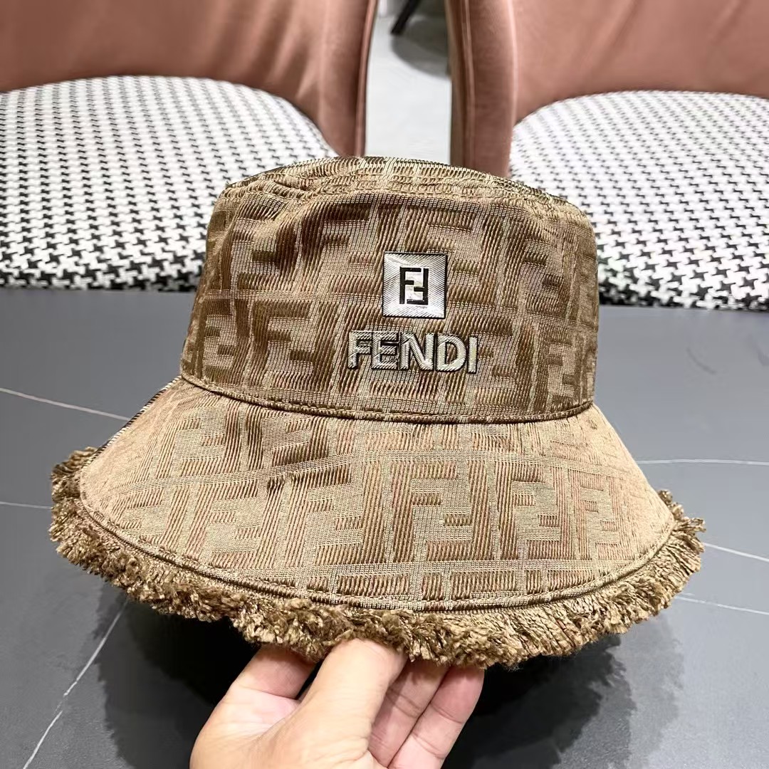 FENDI 芬迪 早春新款韩版时尚原单渔夫帽 官网新品😱简约大气👍 細節做工完美❤爱不释手👍亲，赶紧入手