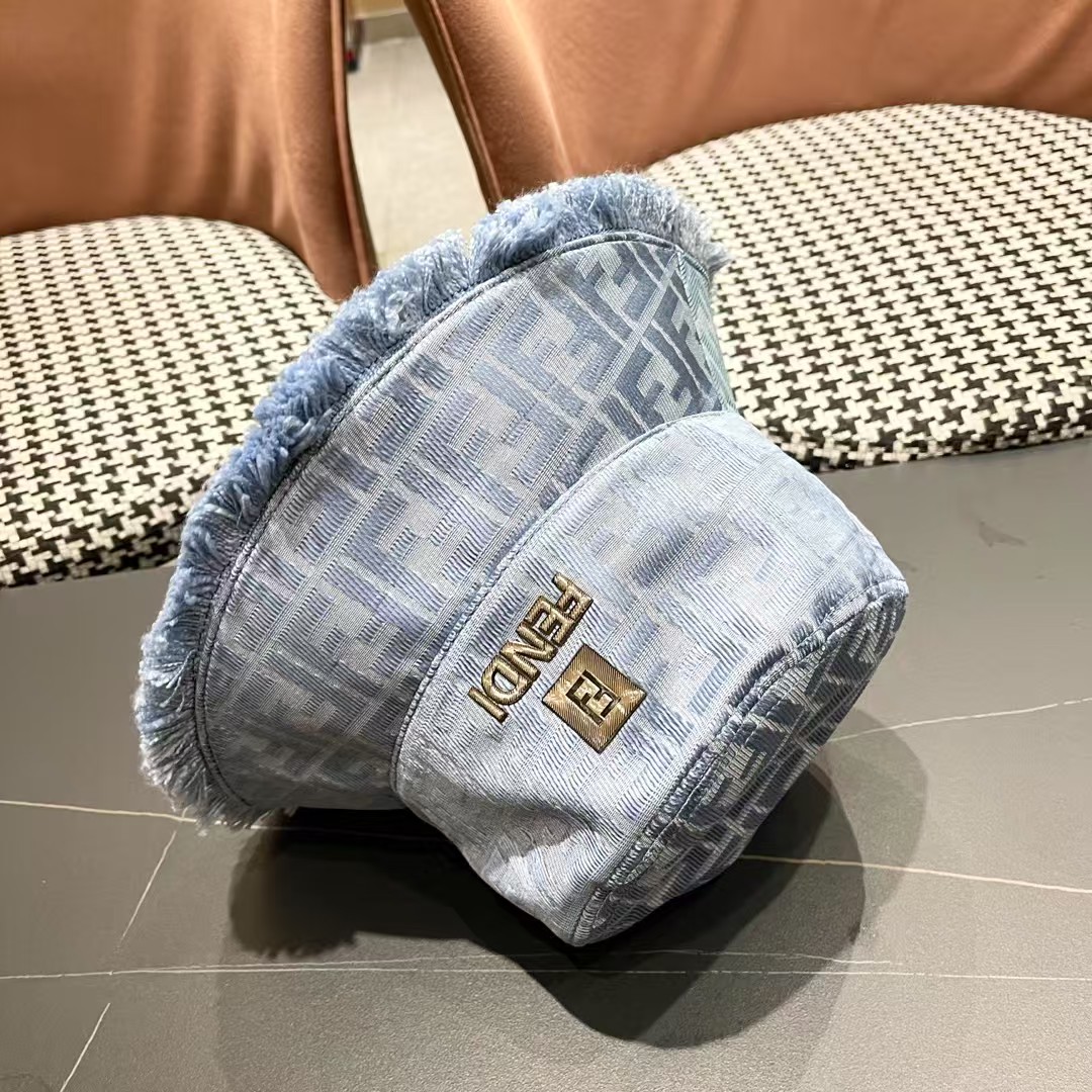 FENDI 芬迪 早春新款韩版时尚原单渔夫帽 官网新品😱简约大气👍 細節做工完美❤爱不释手👍亲，赶紧入手