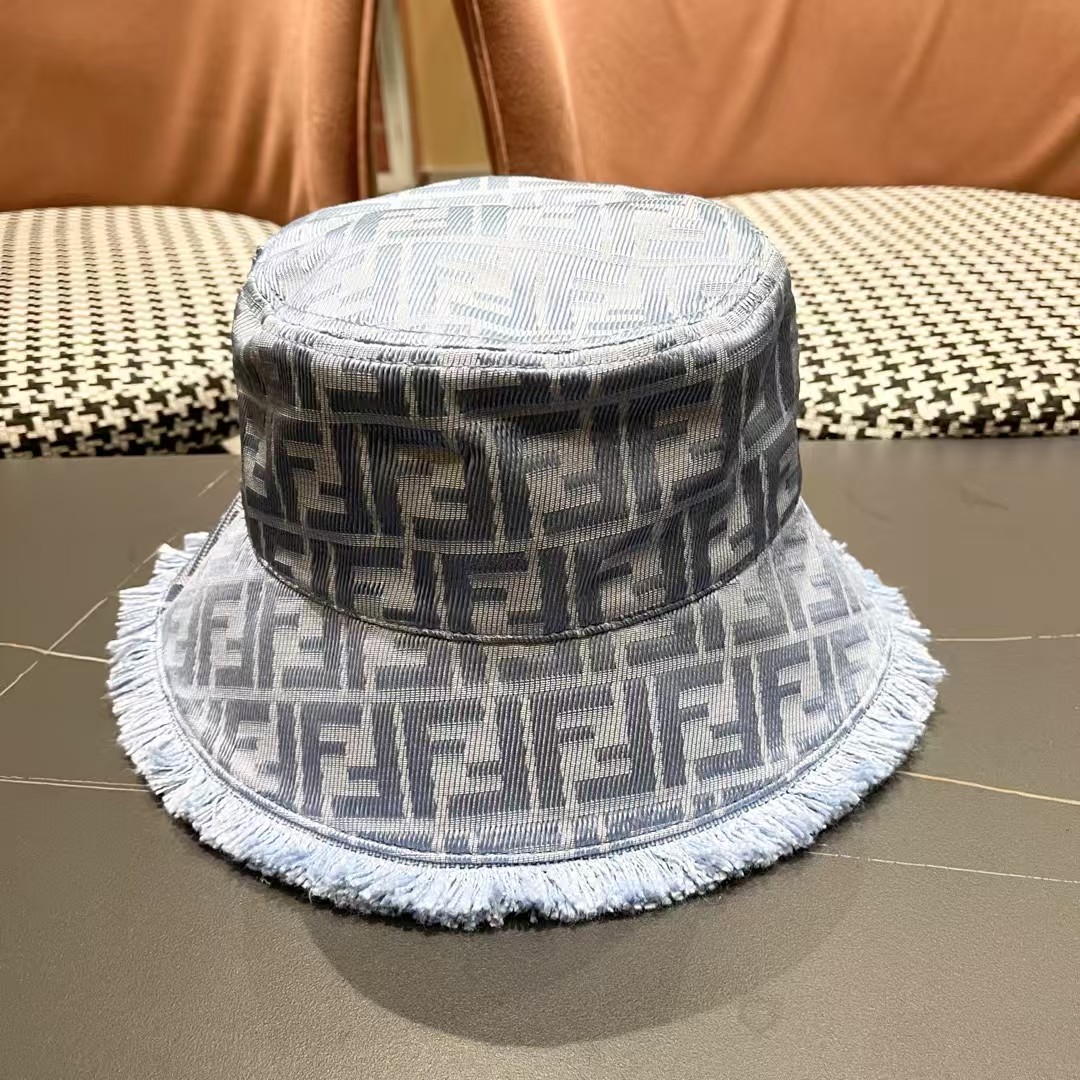 FENDI 芬迪 早春新款韩版时尚原单渔夫帽 官网新品😱简约大气👍 細節做工完美❤爱不释手👍亲，赶紧入手