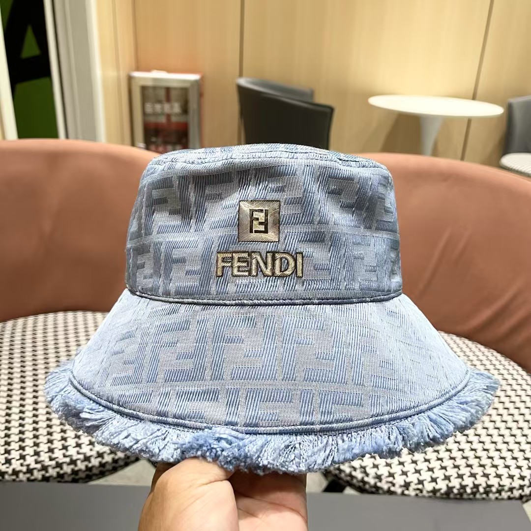 FENDI 芬迪 早春新款韩版时尚原单渔夫帽 官网新品😱简约大气👍 細節做工完美❤爱不释手👍亲，赶紧入手