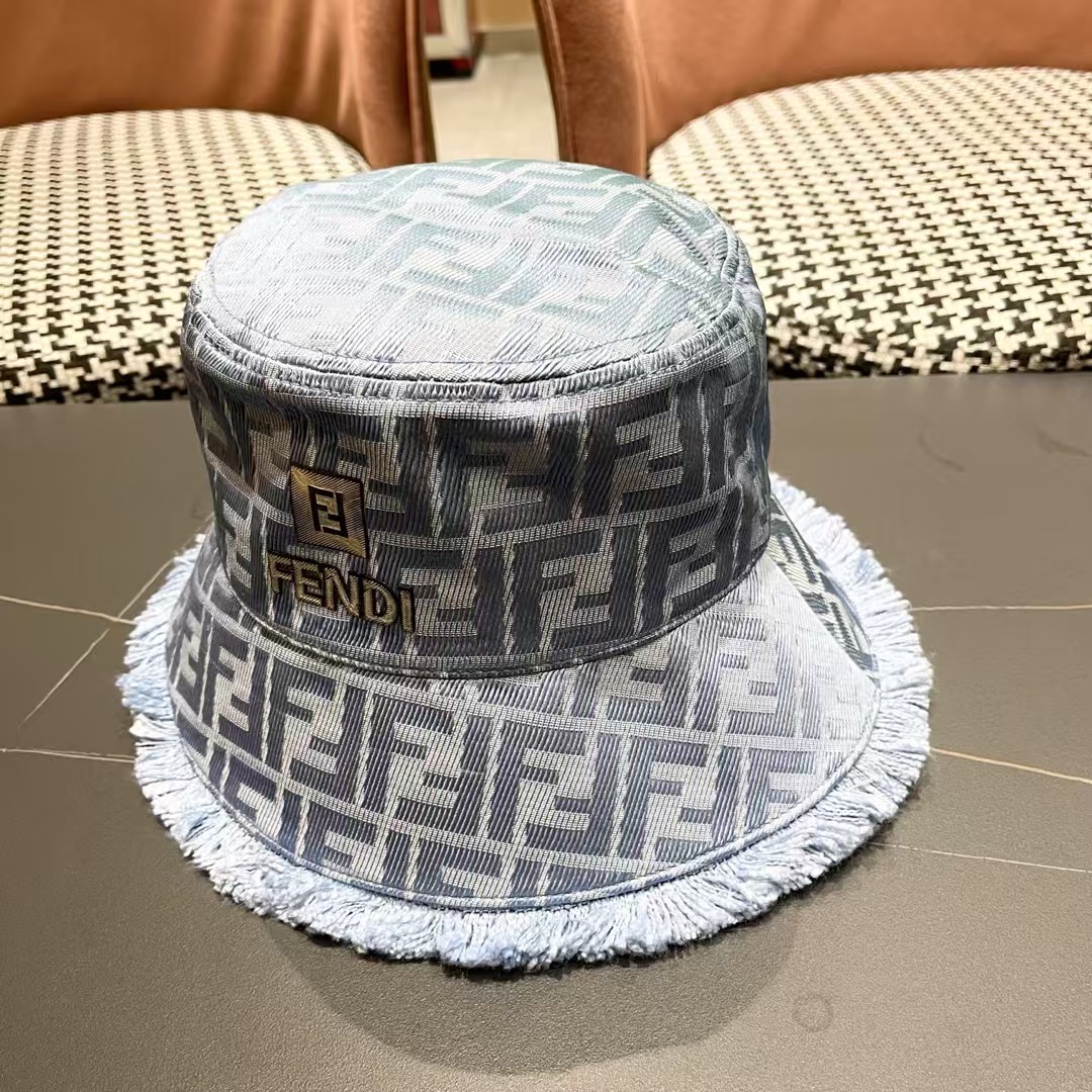 FENDI 芬迪 早春新款韩版时尚原单渔夫帽 官网新品😱简约大气👍 細節做工完美❤爱不释手👍亲，赶紧入手