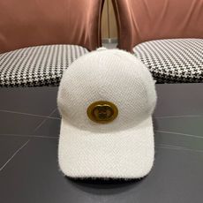 古奇棒球帽♥️GUCCI🧢新品秋冬新款毛绒棒球帽,🔥🎩 工艺非常精美 方便携带!跑量! 古奇棒球帽♥️GUCCI🧢新品秋冬新款毛绒棒球帽,🔥🎩 工艺非常精美 方便携带!跑量!