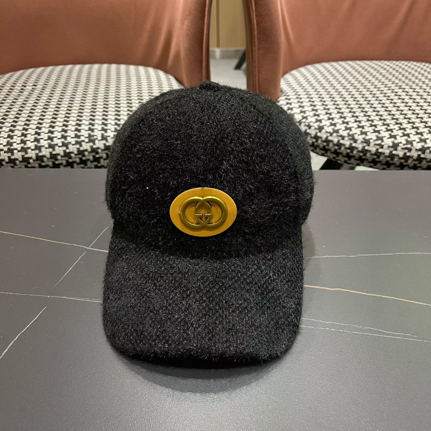 古奇棒球帽♥️GUCCI🧢新品秋冬新款毛绒棒球帽，🔥🎩 工艺非常精美 方便携带！跑量！