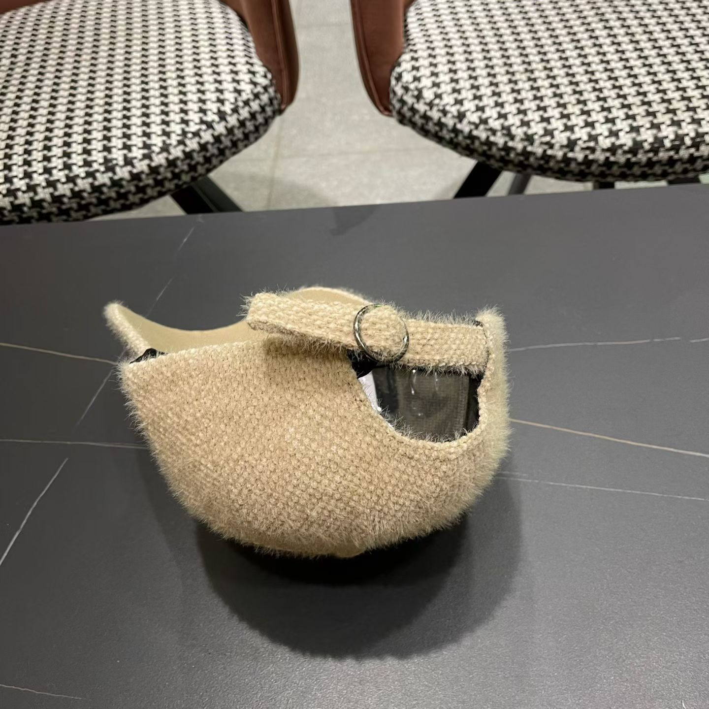 古奇棒球帽♥️GUCCI🧢新品秋冬新款毛绒棒球帽，🔥🎩 工艺非常精美 方便携带！跑量！