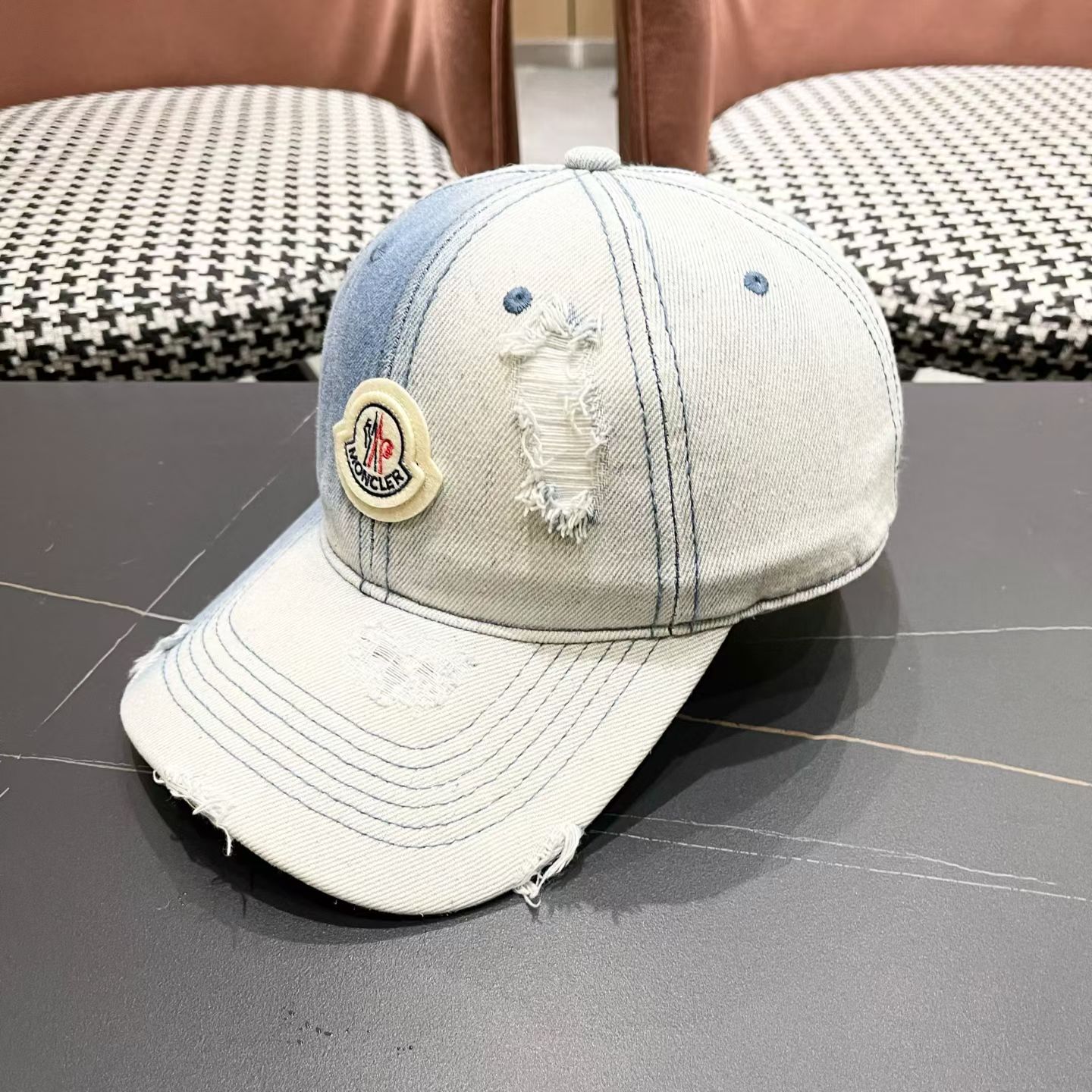 蒙口MONCLER牛仔棒球帽，年轻时尚潮人穿搭色系，好看有质感！