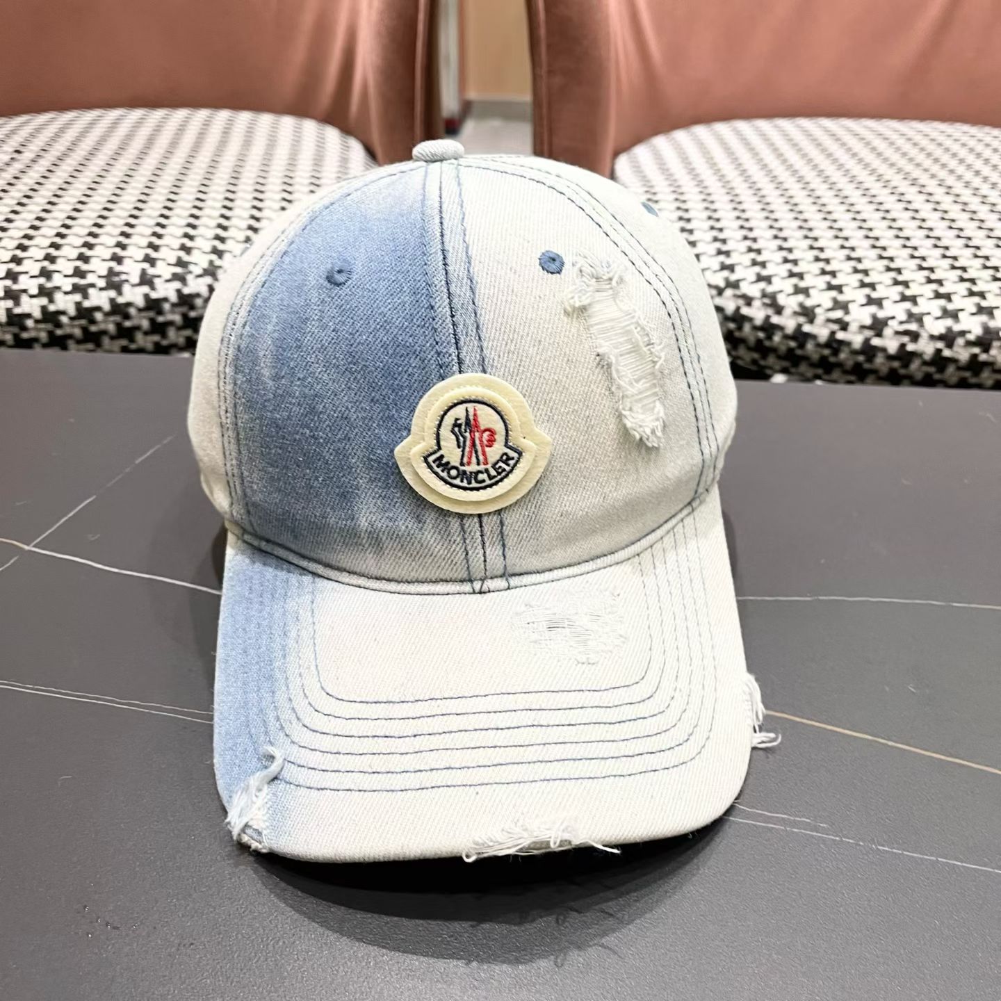 蒙口MONCLER牛仔棒球帽，年轻时尚潮人穿搭色系，好看有质感！