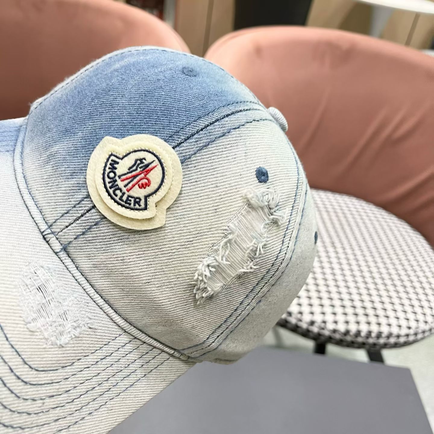 蒙口MONCLER牛仔棒球帽，年轻时尚潮人穿搭色系，好看有质感！