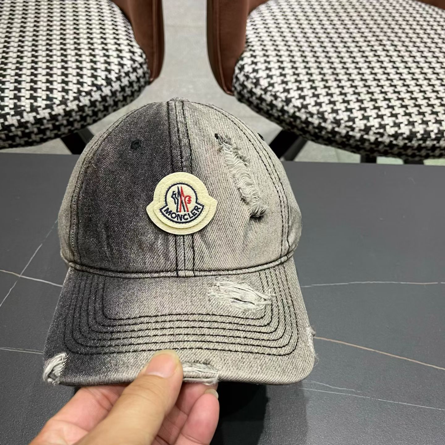 蒙口MONCLER牛仔棒球帽，年轻时尚潮人穿搭色系，好看有质感！