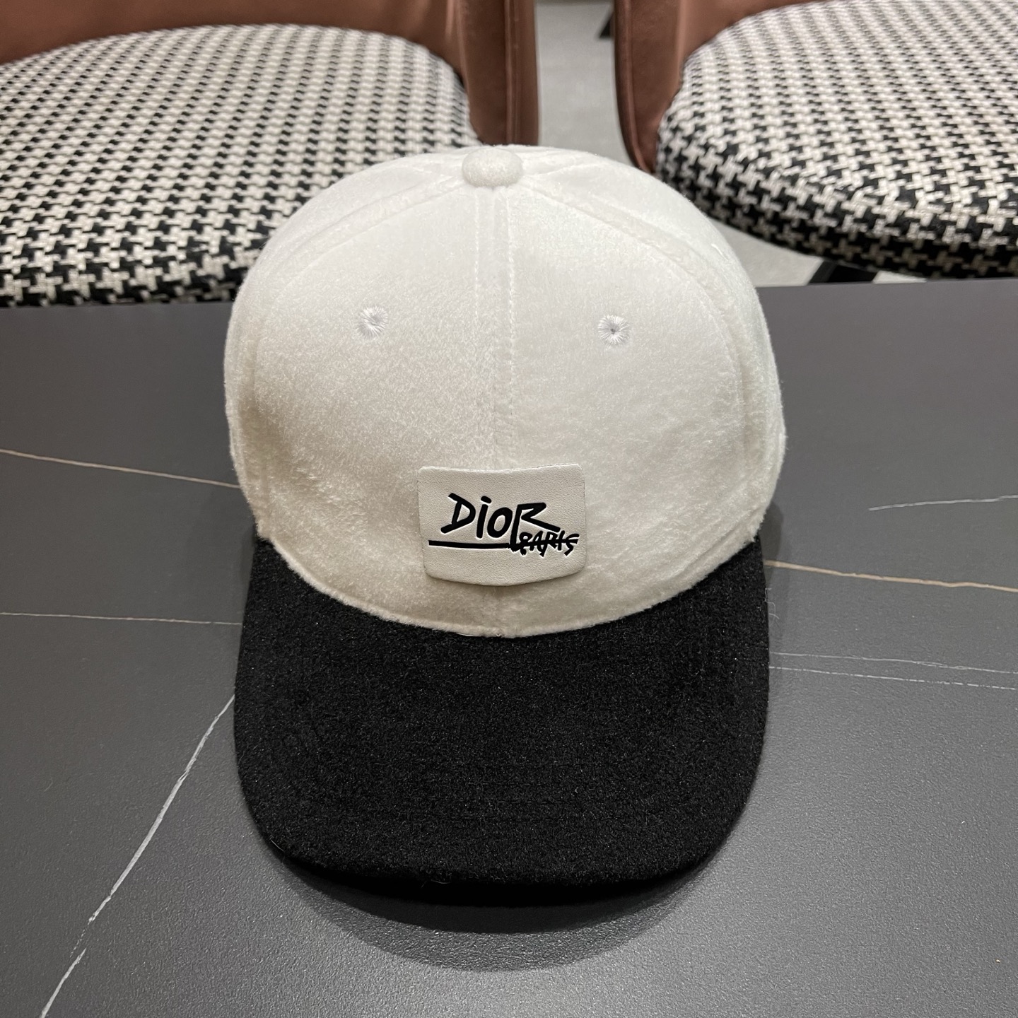 NO:742755,DIOR Dior children's autumn and winter Internet celebrity Japanese retro versatile painter's hat face small octagonal hat straw hat fisherman hat baseball cap, hat, dior, dior, espadrilles, hats19860909DIOR迪奥 子女秋冬款网红日系复古百搭画家帽品脸小八角帽 帽子草帽渔夫帽棒球帽,帽子,dior,dior,espadrilles,hats,hat