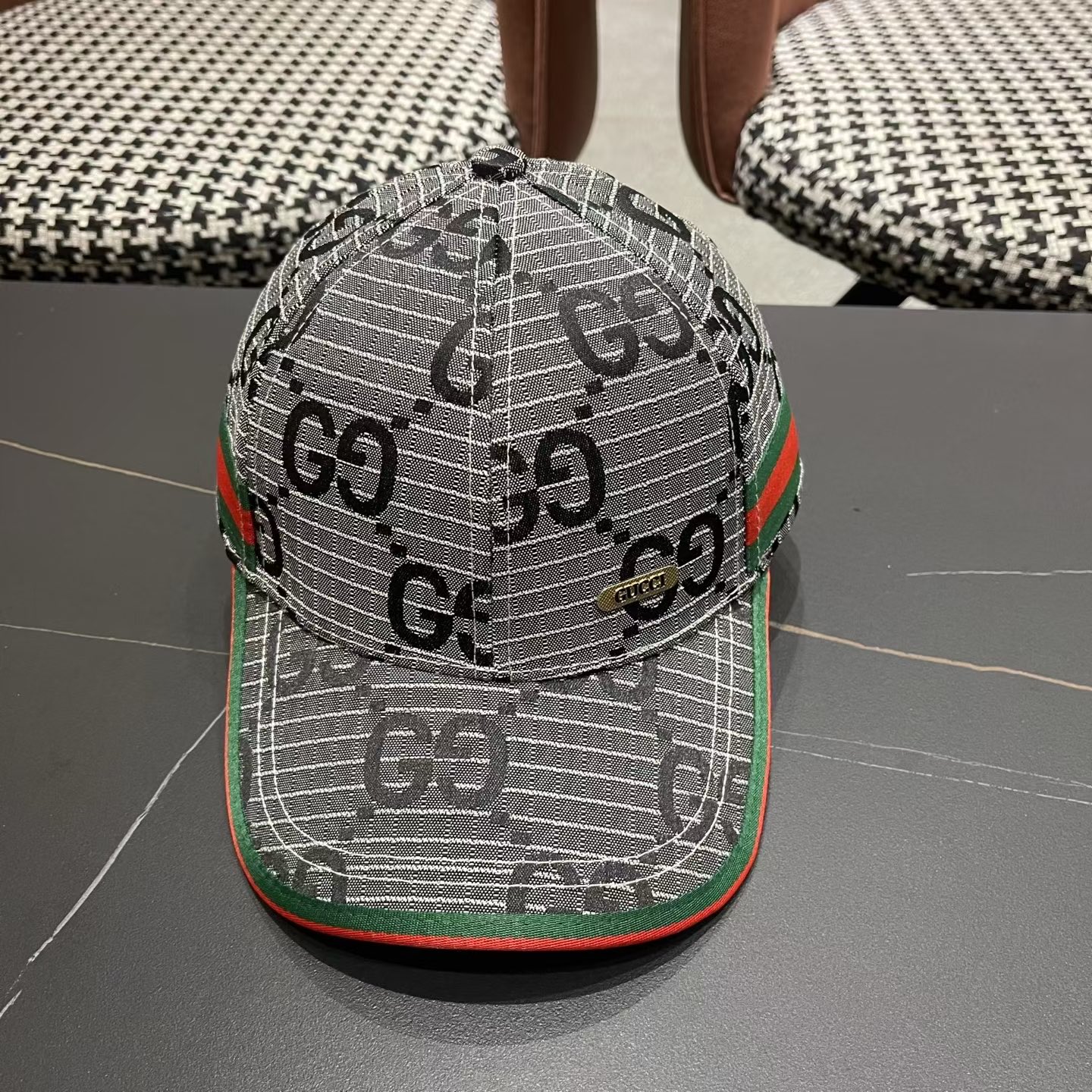 NO:588134,Gucci (Gucci) classic original baseball cap original canvas is light and breathable!  Real shot, suitable for men and women in all seasons, basic head circumference 56, adjustable patches. Hats, fisherman hats, baseball caps, knitted hats, hats, gucci, espadrilles, hats19860909Gucci(古奇)经典原单棒球帽原版帆布轻盈透气！实物拍摄,四季百搭男女适用,基础头围56,贴片可调节.帽子渔夫帽棒球帽针织帽,帽子,gucci,espadrilles,hats,hat