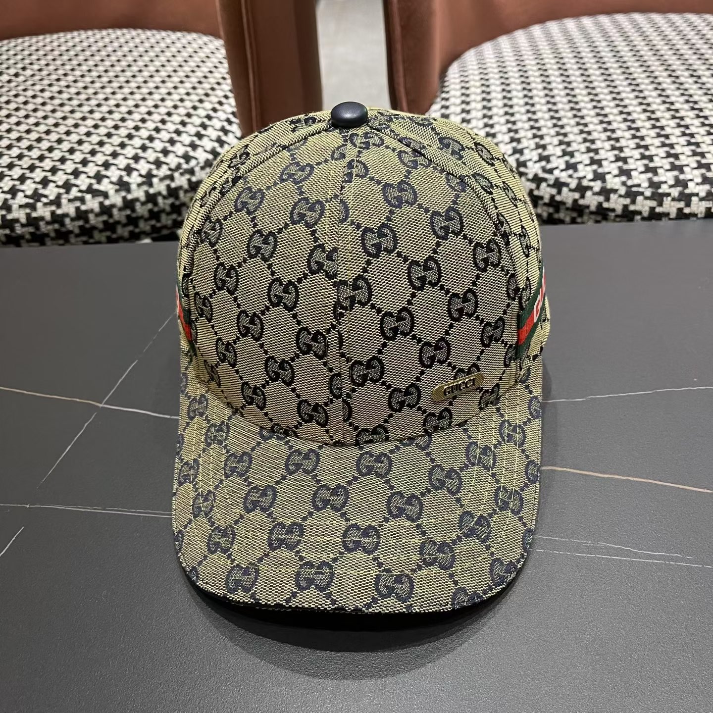NO:588144,Gucci (Gucci) new original baseball cap, north face embroidery!  Counter 1:1, imported canvas + popular purchasing agent, versatile styles for men and women, great quality!  Basic head circumference 56, adjustable patches. Hats, bucket hats, baseball caps, knitted hats, hats, gucci, The North Face, espadrilles, hats19860909Gucci(古奇)新款原单棒球帽, 北面刺绣！专柜1:1,进口帆布+代购热门,男女可用百搭款,质量超赞！基础头围56,贴片可调节.帽子渔夫帽棒球帽针织帽,帽子,gucci,The North Face,espadrilles,hats,hat