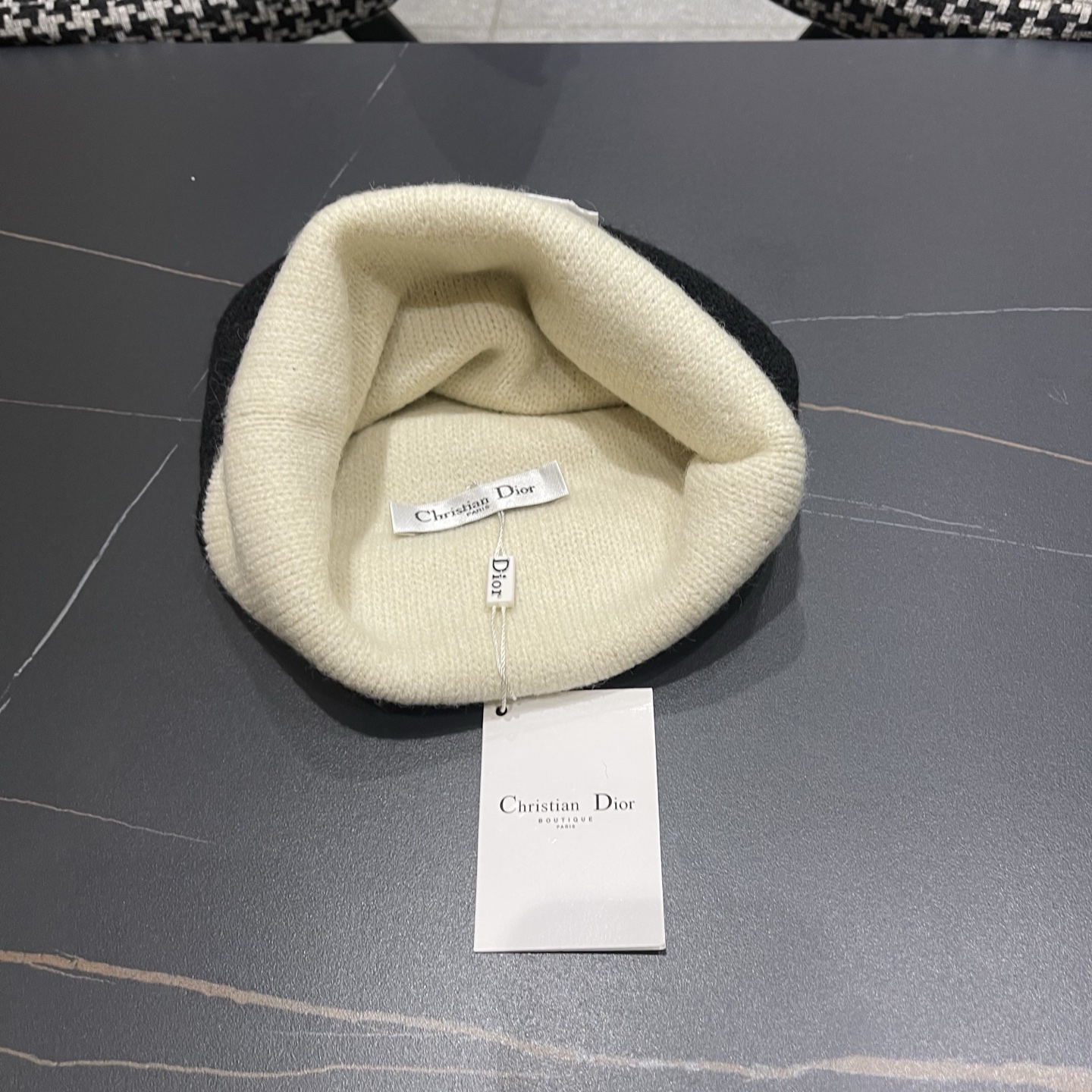Dior迪奥 新款羊毛双面戴堆堆帽子女秋冬韩版 休闲保暖毛线帽护耳针织帽百搭