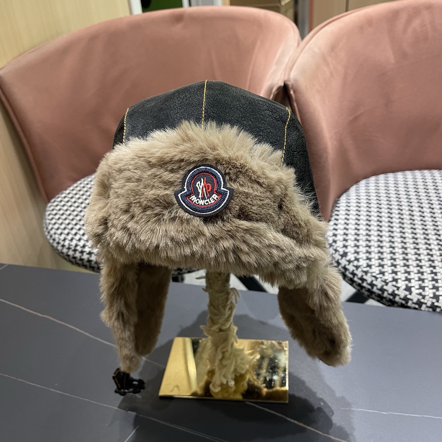 NO:604914,MONCLER (Menggou) Northeast Harbin Lei Feng hat women's winter velvet warm cycling ear protection windproof ski pilot hat women's hat fisherman hat baseball cap knitted hat, hat, Moncler, espadrilles, hats19860909MONCLER（蒙口）东北哈尔滨雷锋帽子女冬季加绒保暖骑行护耳防风滑雪飞行员帽女士帽子渔夫帽棒球帽针织帽,帽子,Moncler,espadrilles,hats,hat
