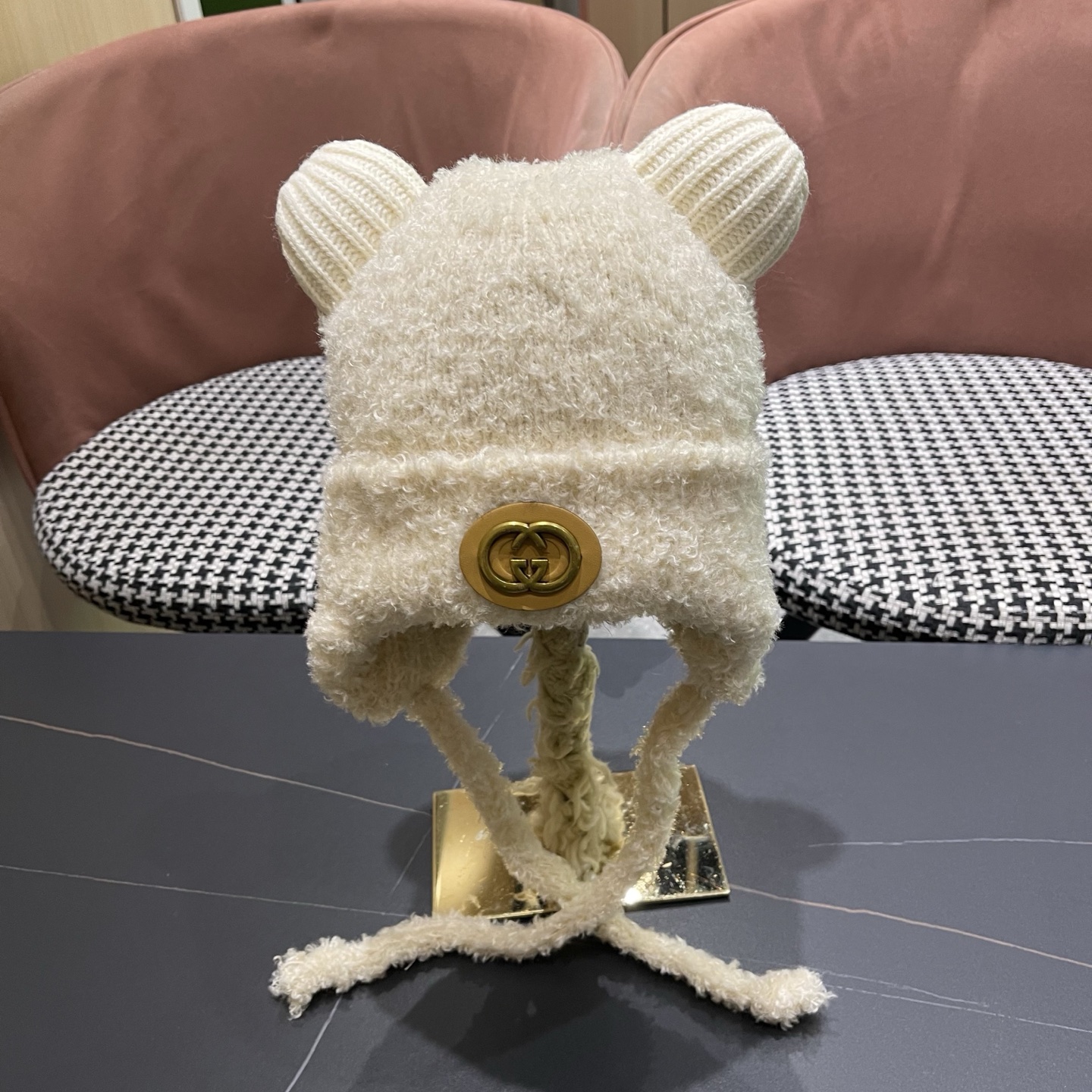 NO:604934,Gucci Autumn and winter Korean style cute bear ears plush thunder hat for outdoor outing, warm and thickened cold-proof ear protection knitted hat hat fisherman hat baseball cap knitted hat, hat, gucci, gucci, espadrilles, hats19860909Gucci 古驰 秋冬韩版可爱小熊耳朵毛绒雷锋帽户外出游 保暖加厚防寒护耳针织帽帽子渔夫帽棒球帽针织帽,帽子,gucci,gucci,espadrilles,hats,hat