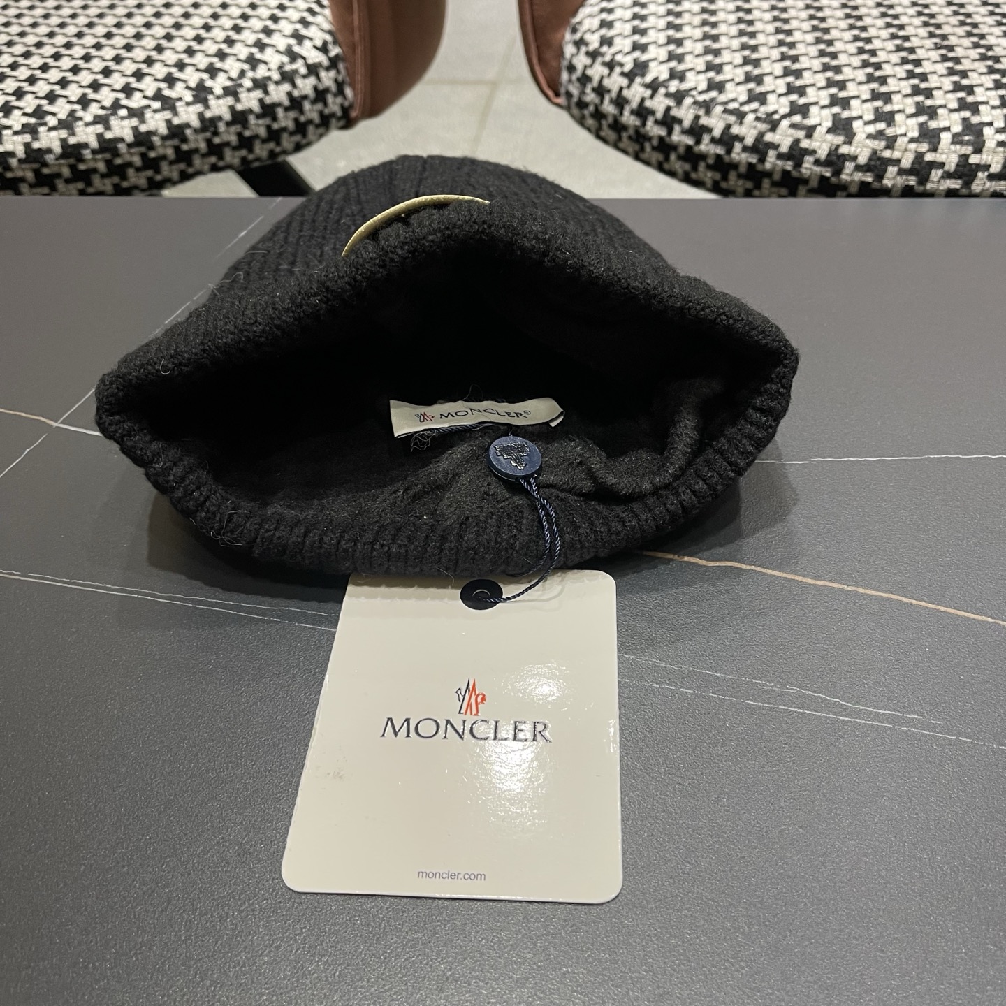 MONCLER（蒙口）秋冬季新款毛线帽户外休闲保暖套头帽弹力针织帽男女款冷帽子
