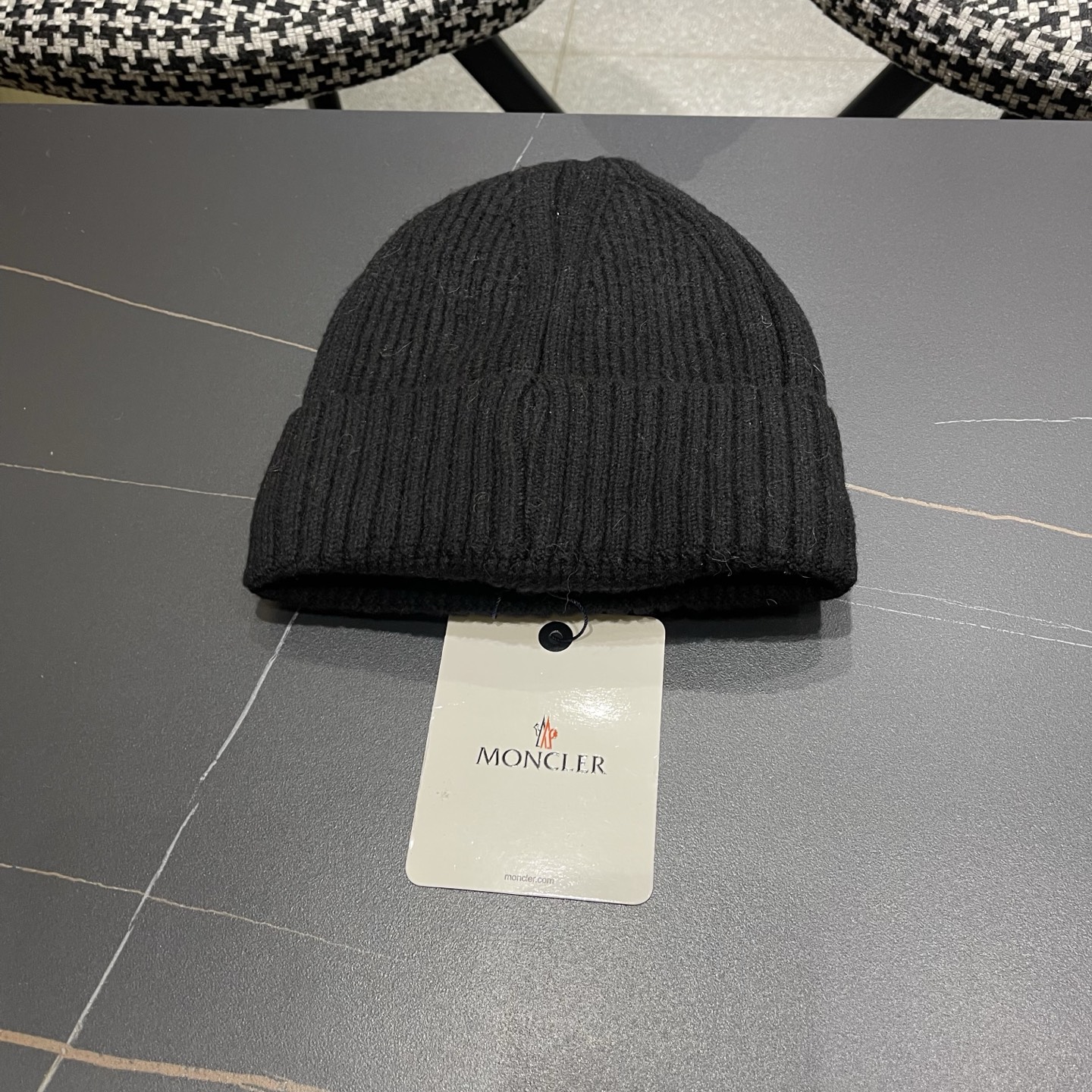 MONCLER（蒙口）秋冬季新款毛线帽户外休闲保暖套头帽弹力针织帽男女款冷帽子